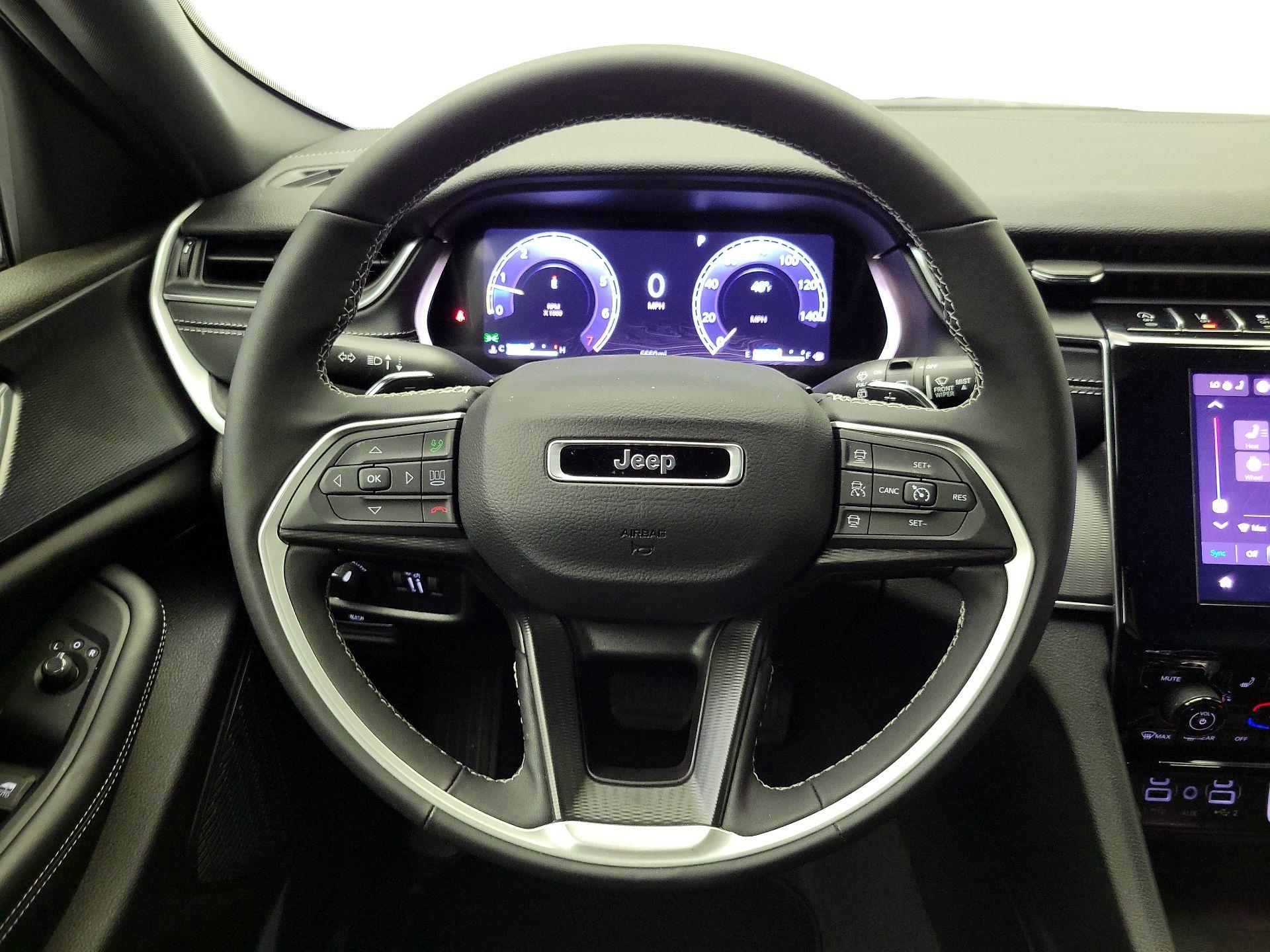 Thumbnail: 2025 Jeep Grand Cherokee - 10