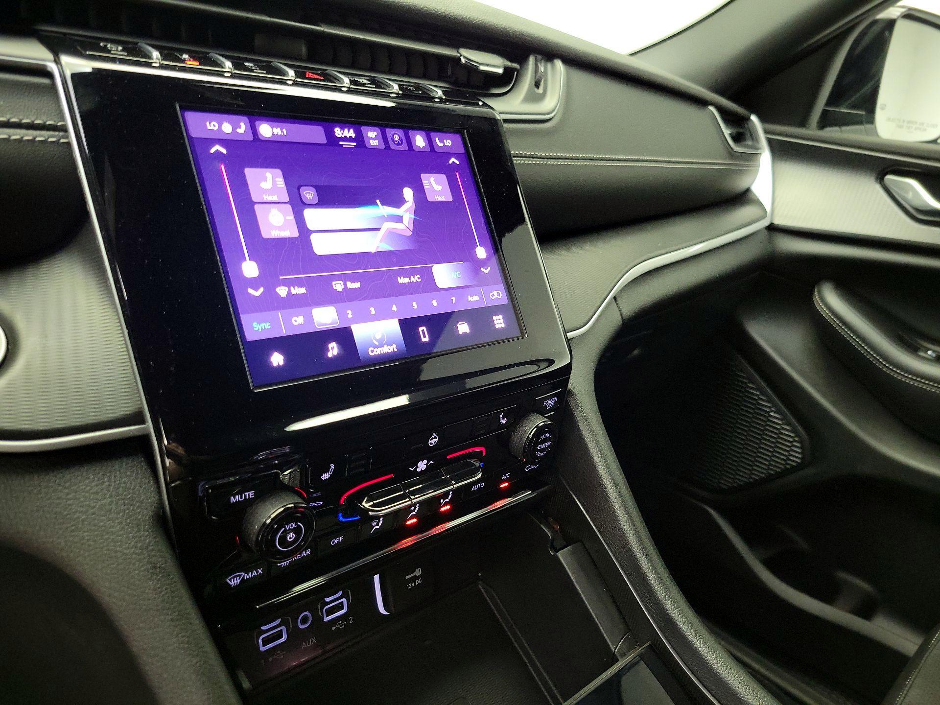 Thumbnail: 2025 Jeep Grand Cherokee - 16