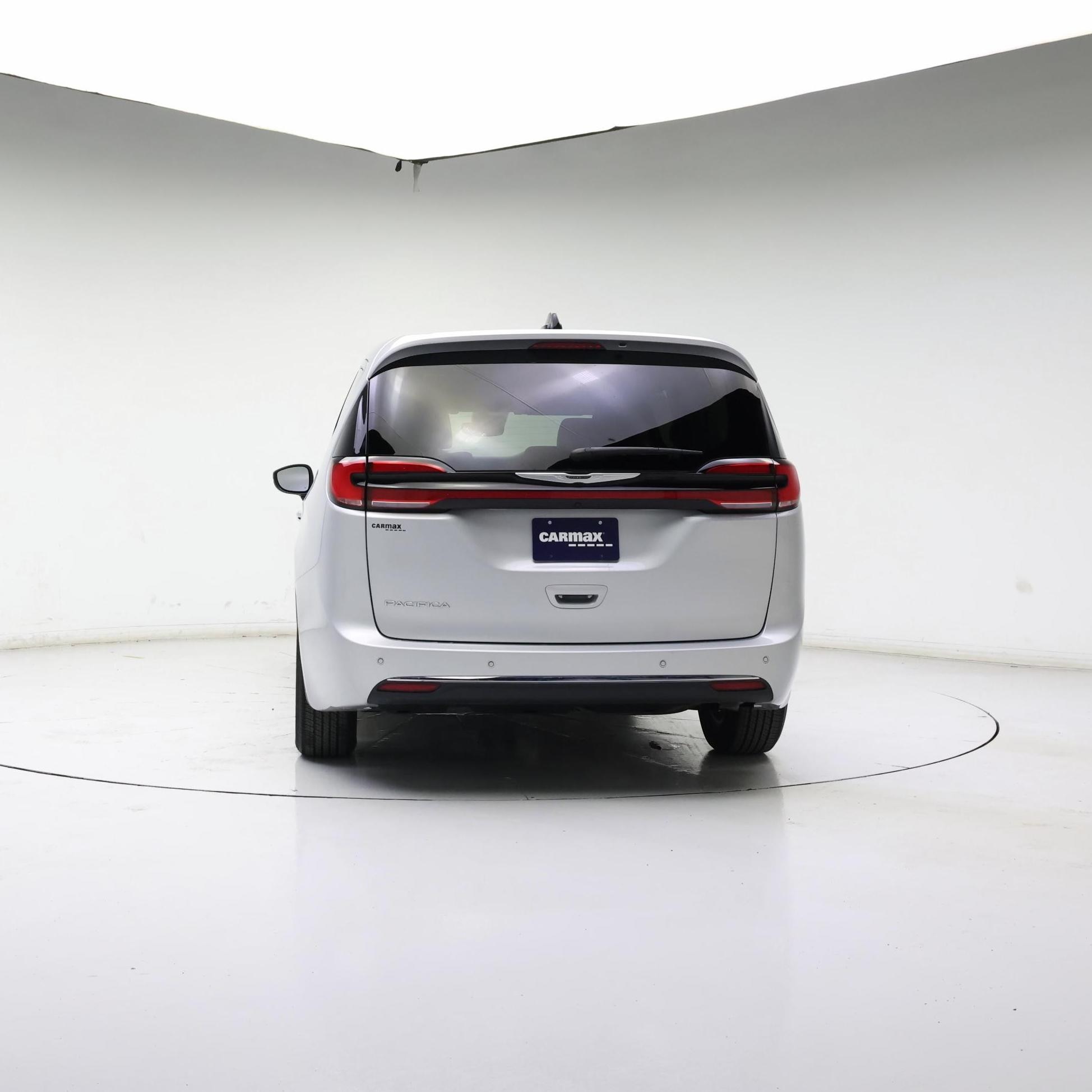 Thumbnail: 2023 Chrysler Pacifica - 6