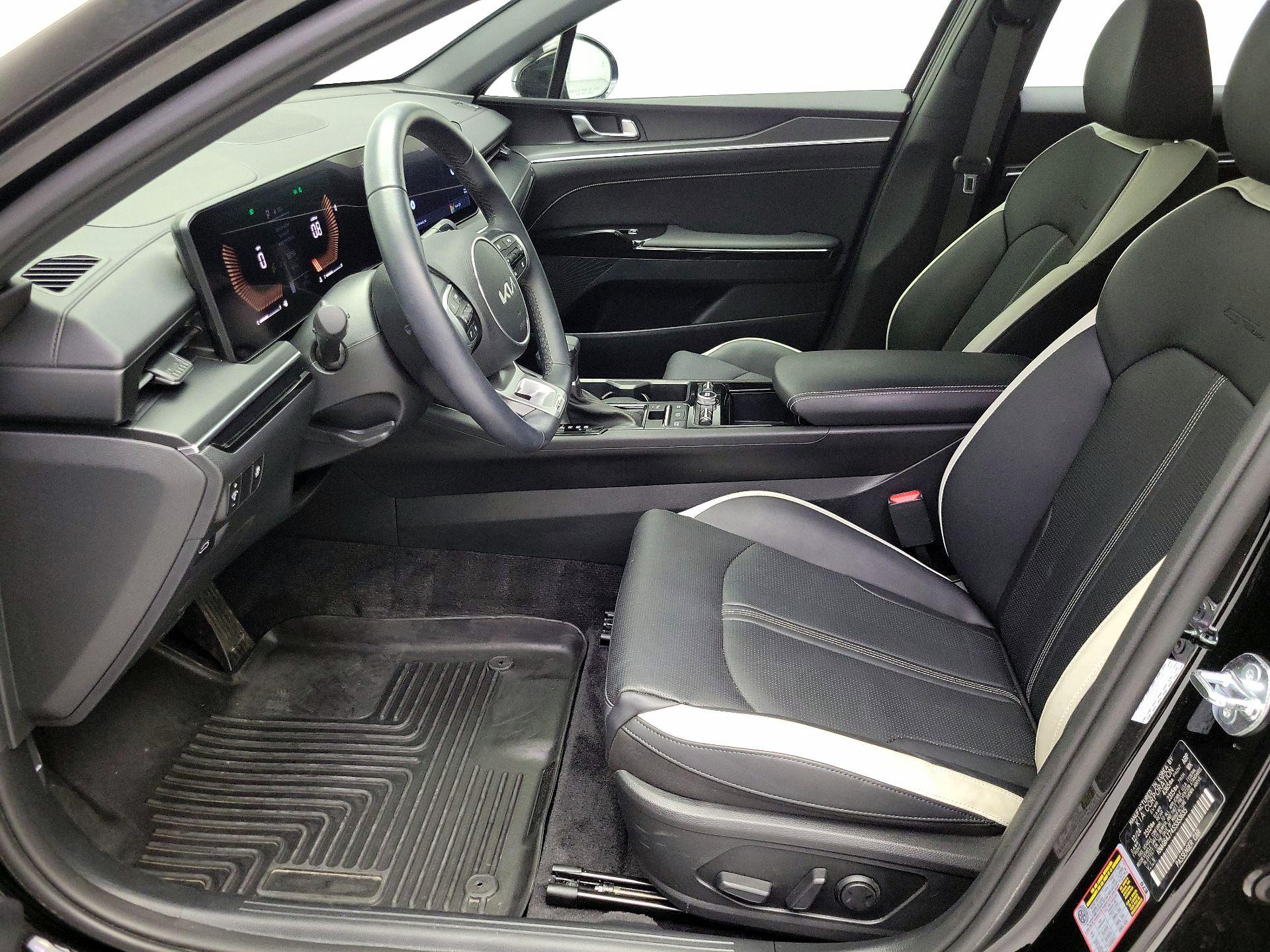 Thumbnail: 2025 Kia K5 - 11