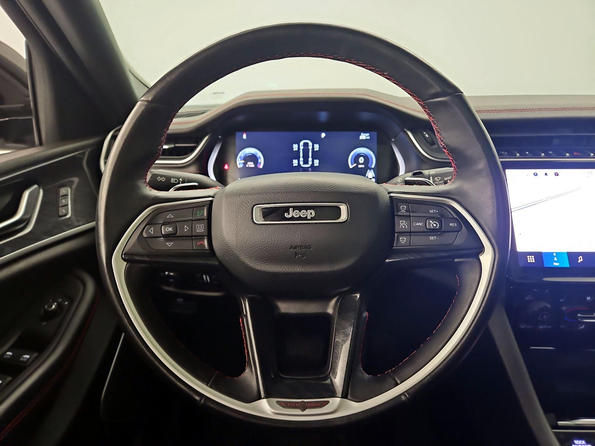 Thumbnail: 2022 Jeep Grand Cherokee - 10