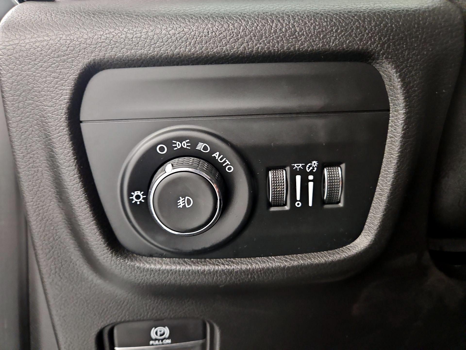 Thumbnail: 2022 Jeep Grand Cherokee - 13