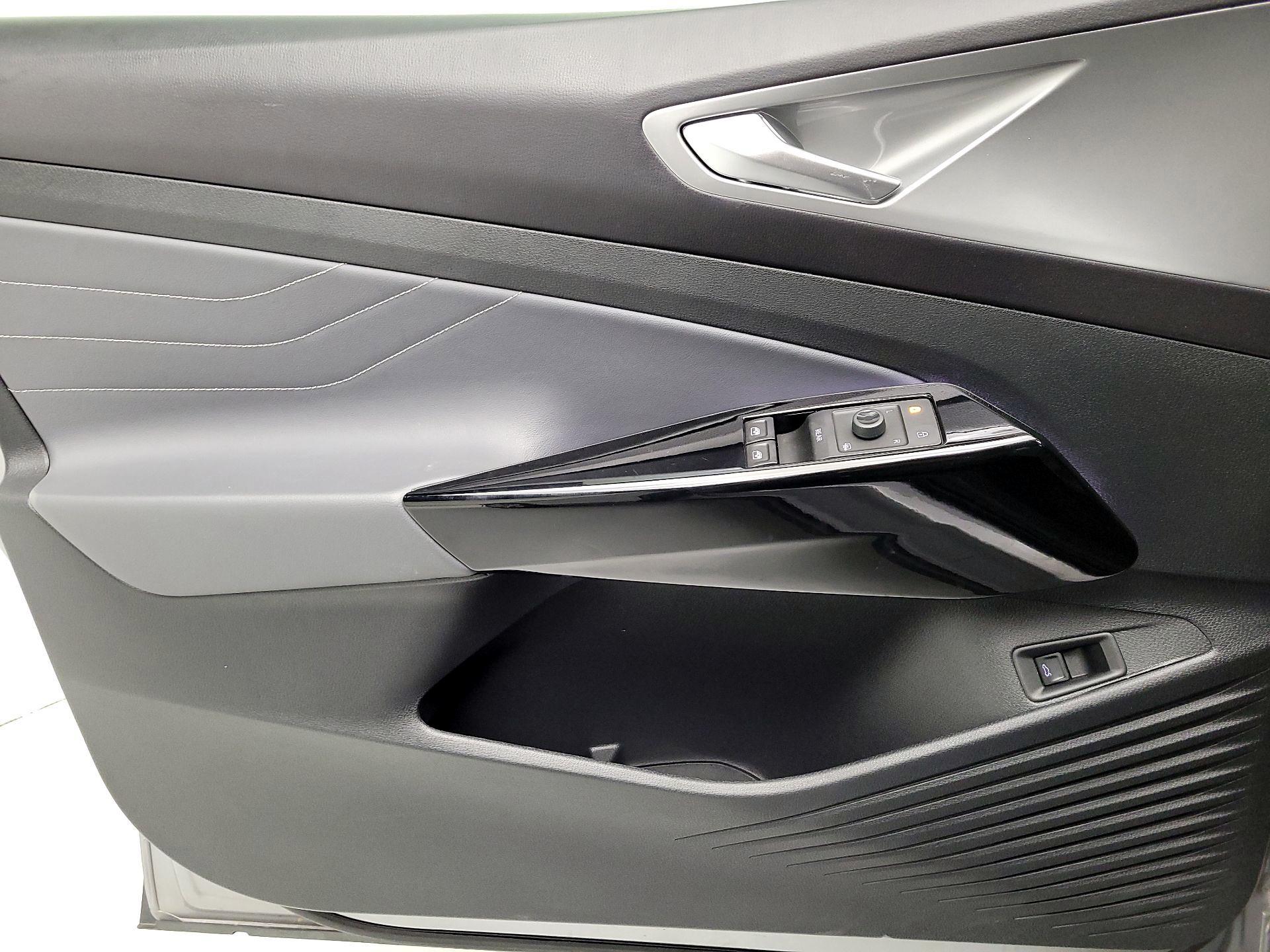 Thumbnail: 2023 Volkswagen ID.4 - 12