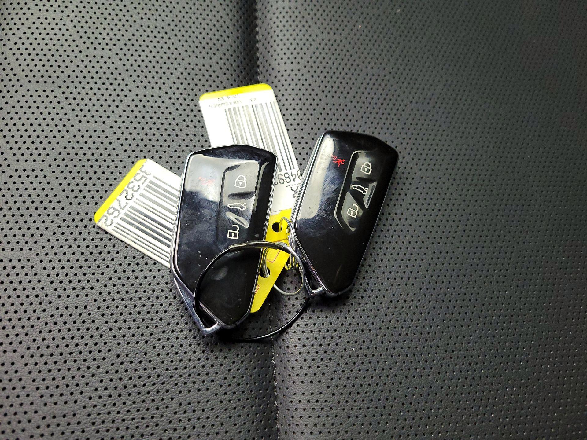 Thumbnail: 2023 Volkswagen ID.4 - 18