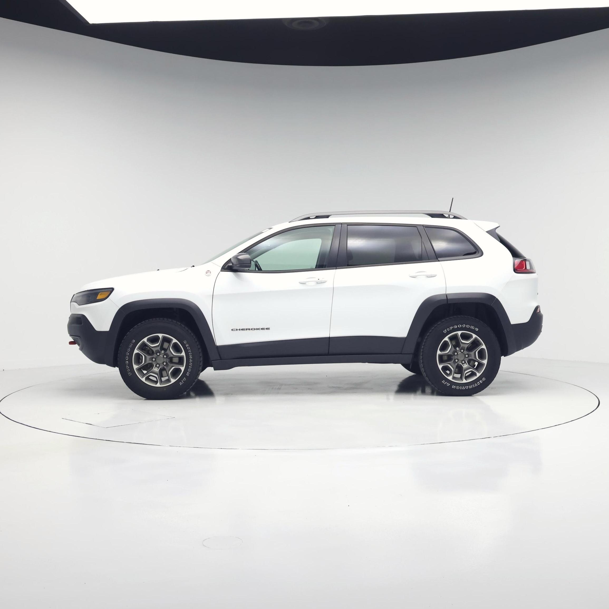 Thumbnail: 2021 Jeep Cherokee - 3