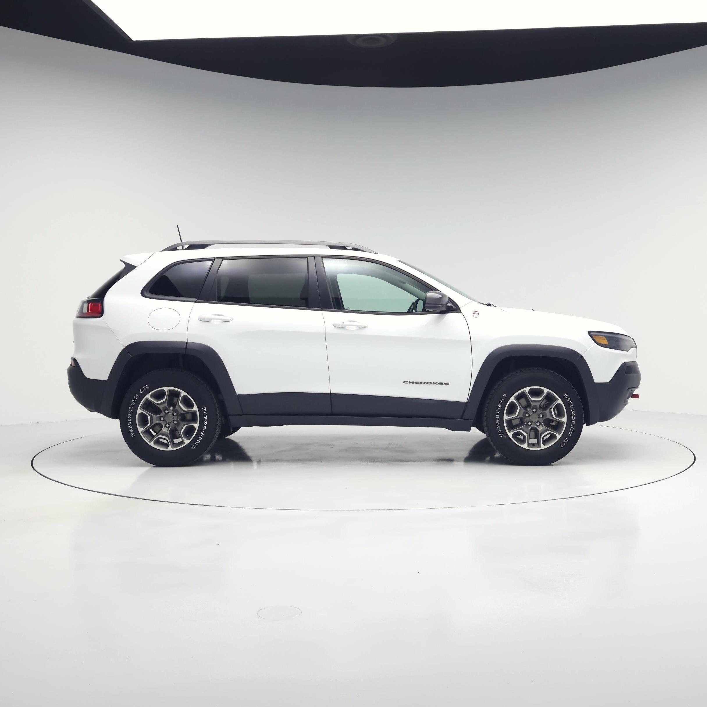 Thumbnail: 2021 Jeep Cherokee - 7
