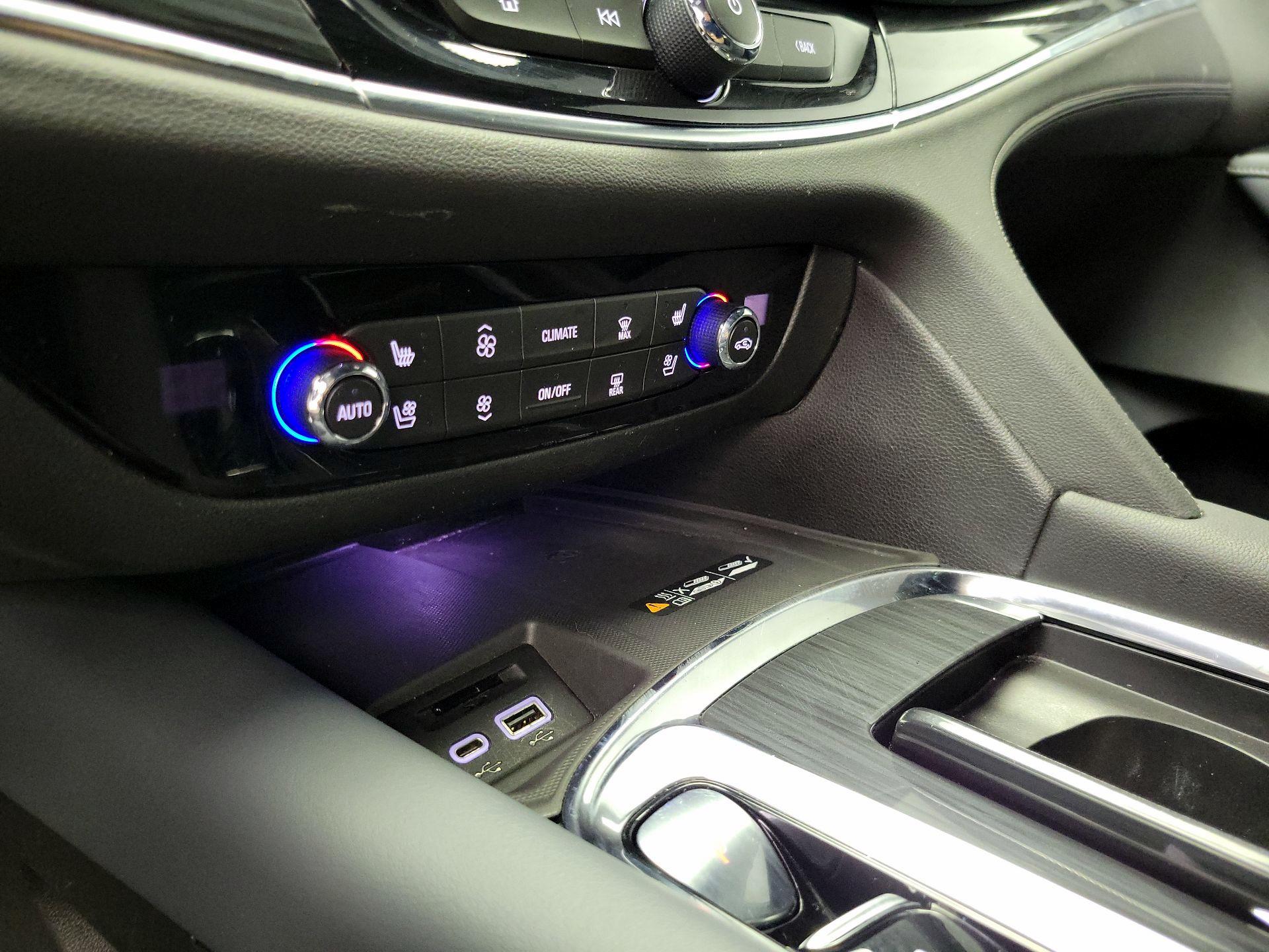 Thumbnail: 2022 Buick Enclave - 17