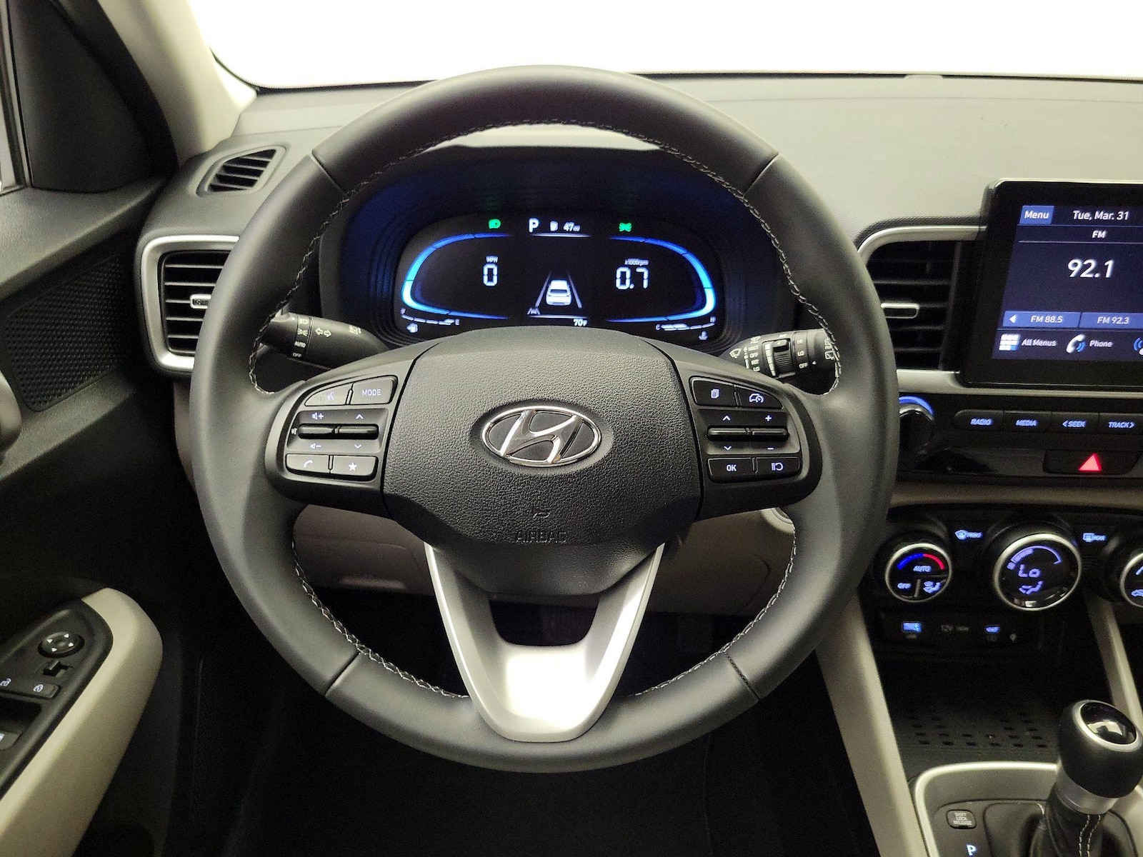 2026 Hyundai Venue SEL - Photo 11