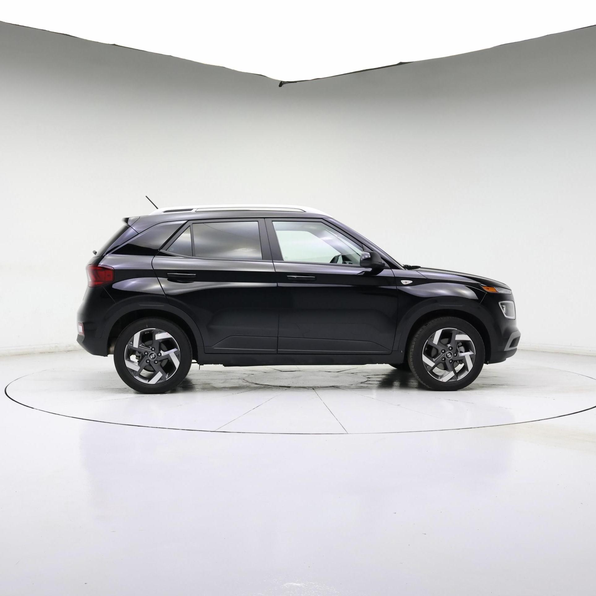 Thumbnail: 2026 Hyundai Venue - 3