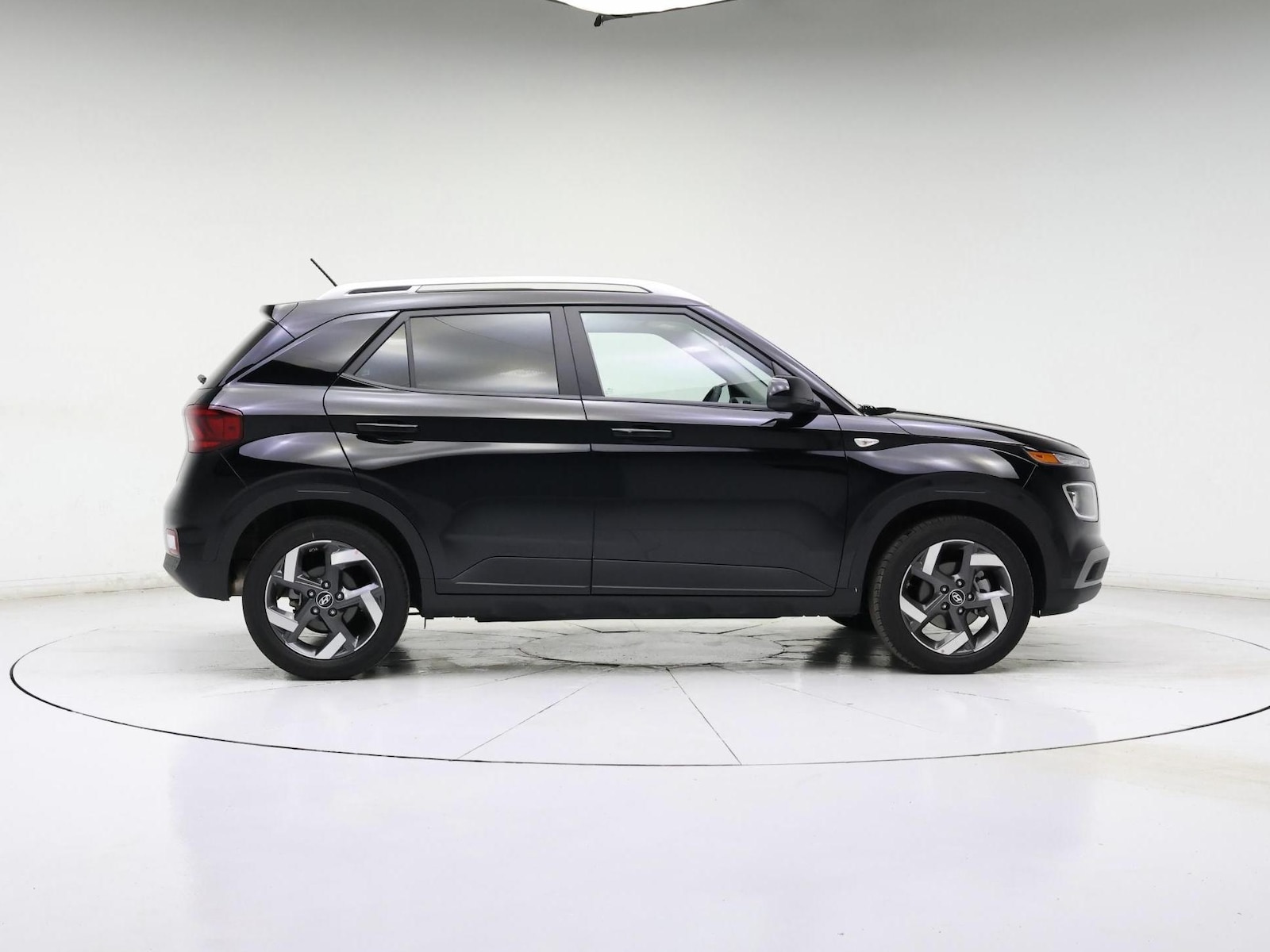 2026 Hyundai Venue SEL - Photo 4