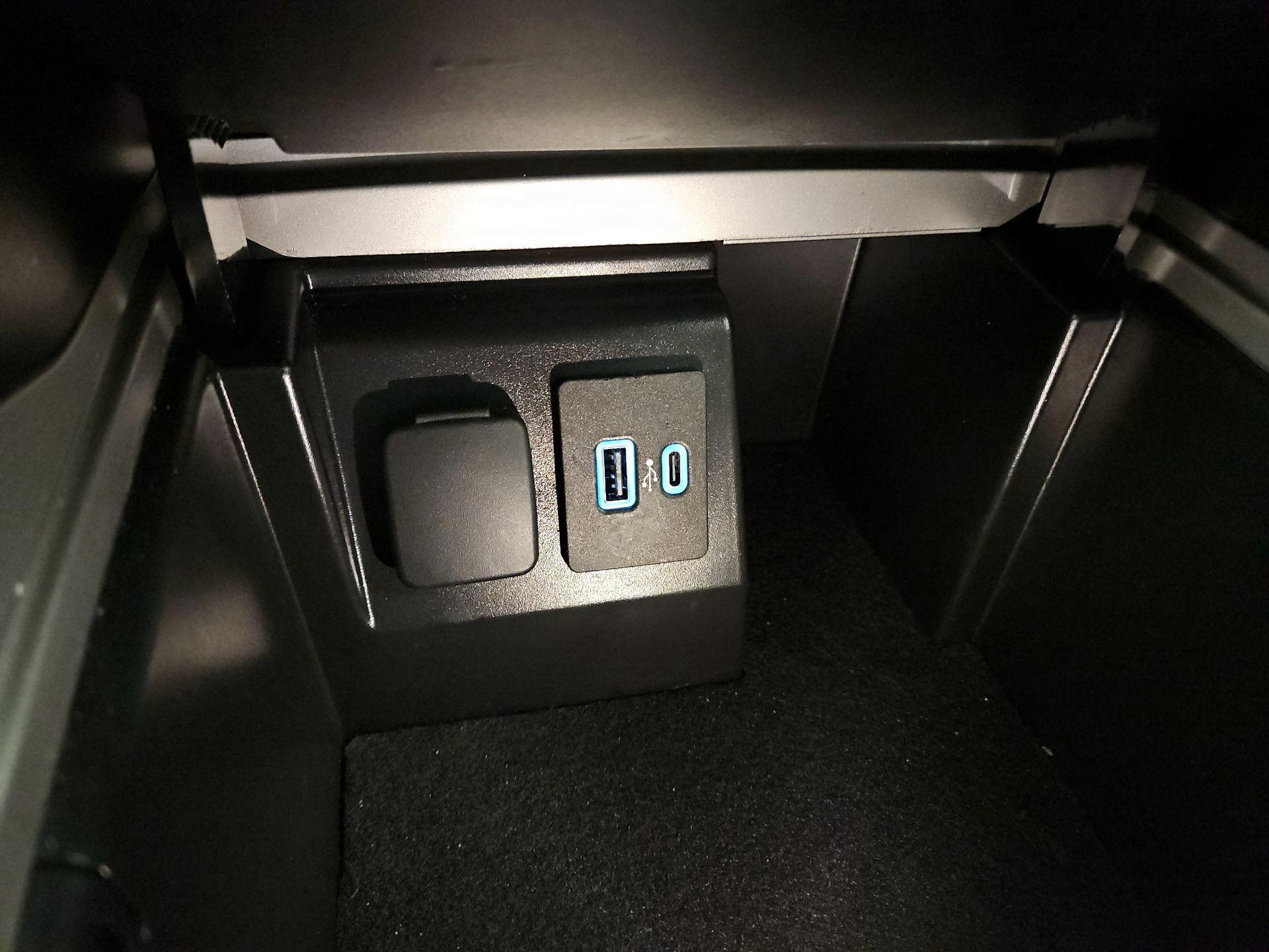 Thumbnail: 2023 Ford Explorer - 19