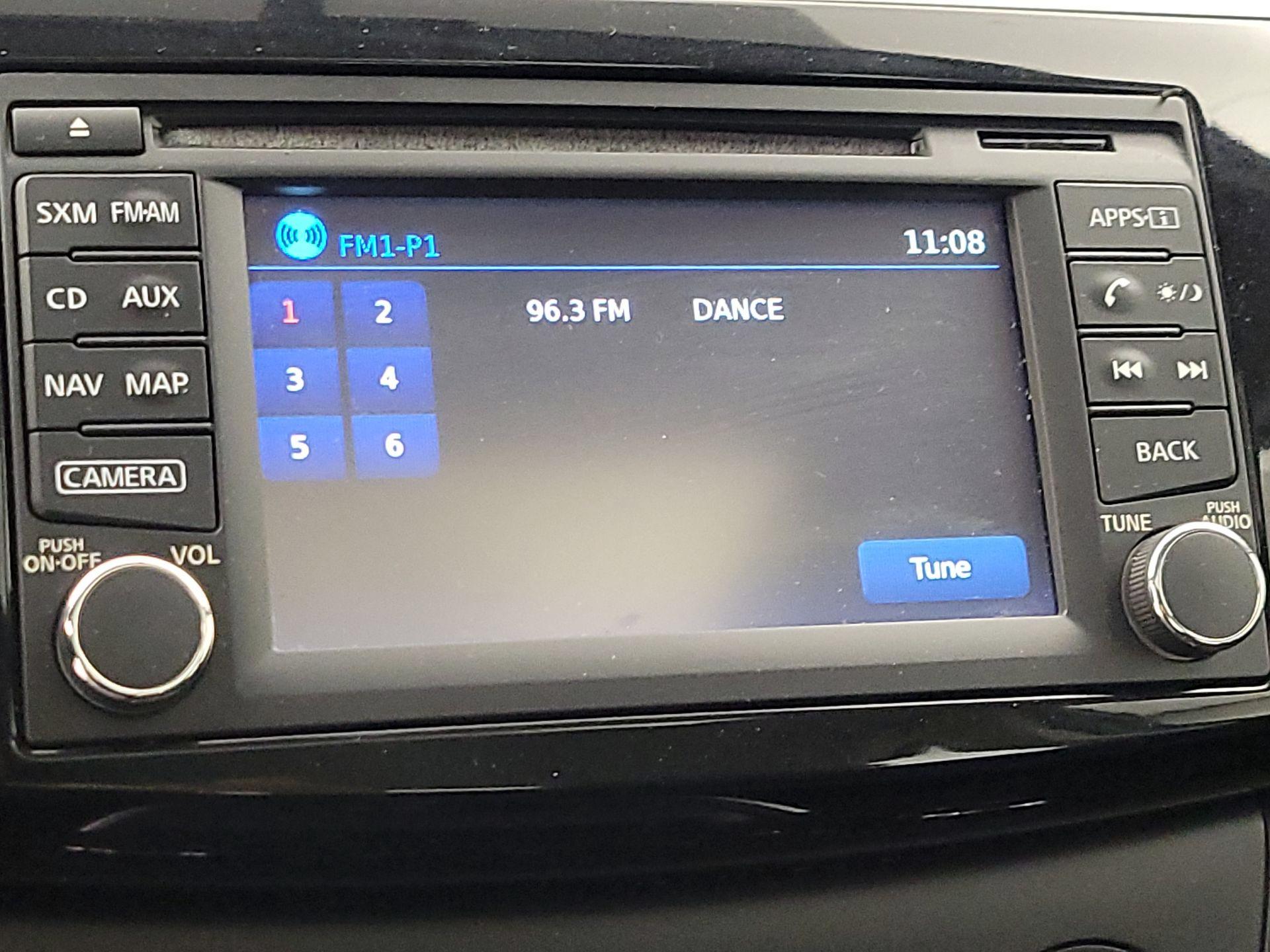 Thumbnail: 2016 Nissan Sentra - 15