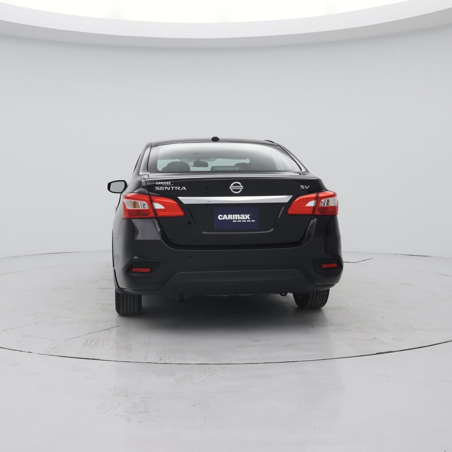 Thumbnail: 2016 Nissan Sentra - 6