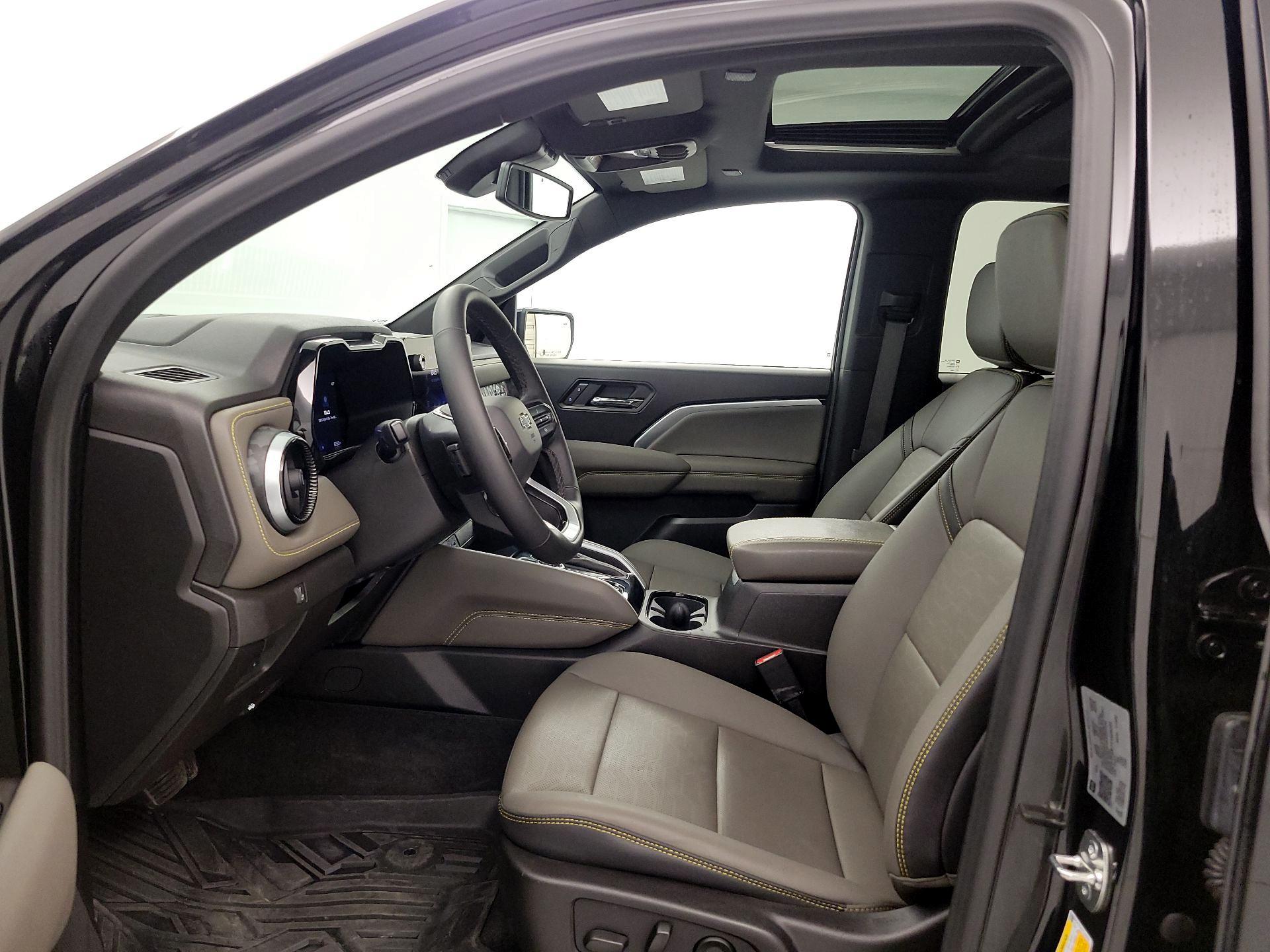 Thumbnail: 2026 Chevrolet Colorado - 11