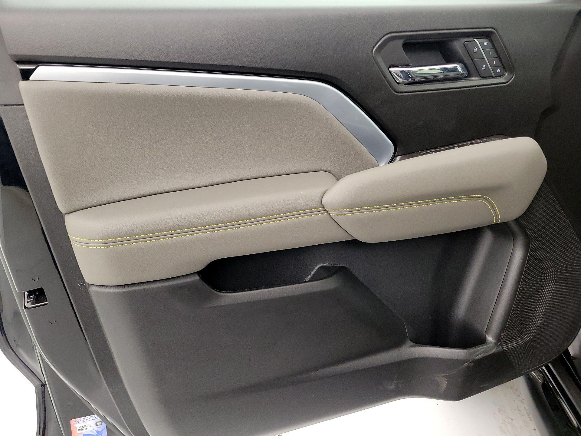 Thumbnail: 2026 Chevrolet Colorado - 12