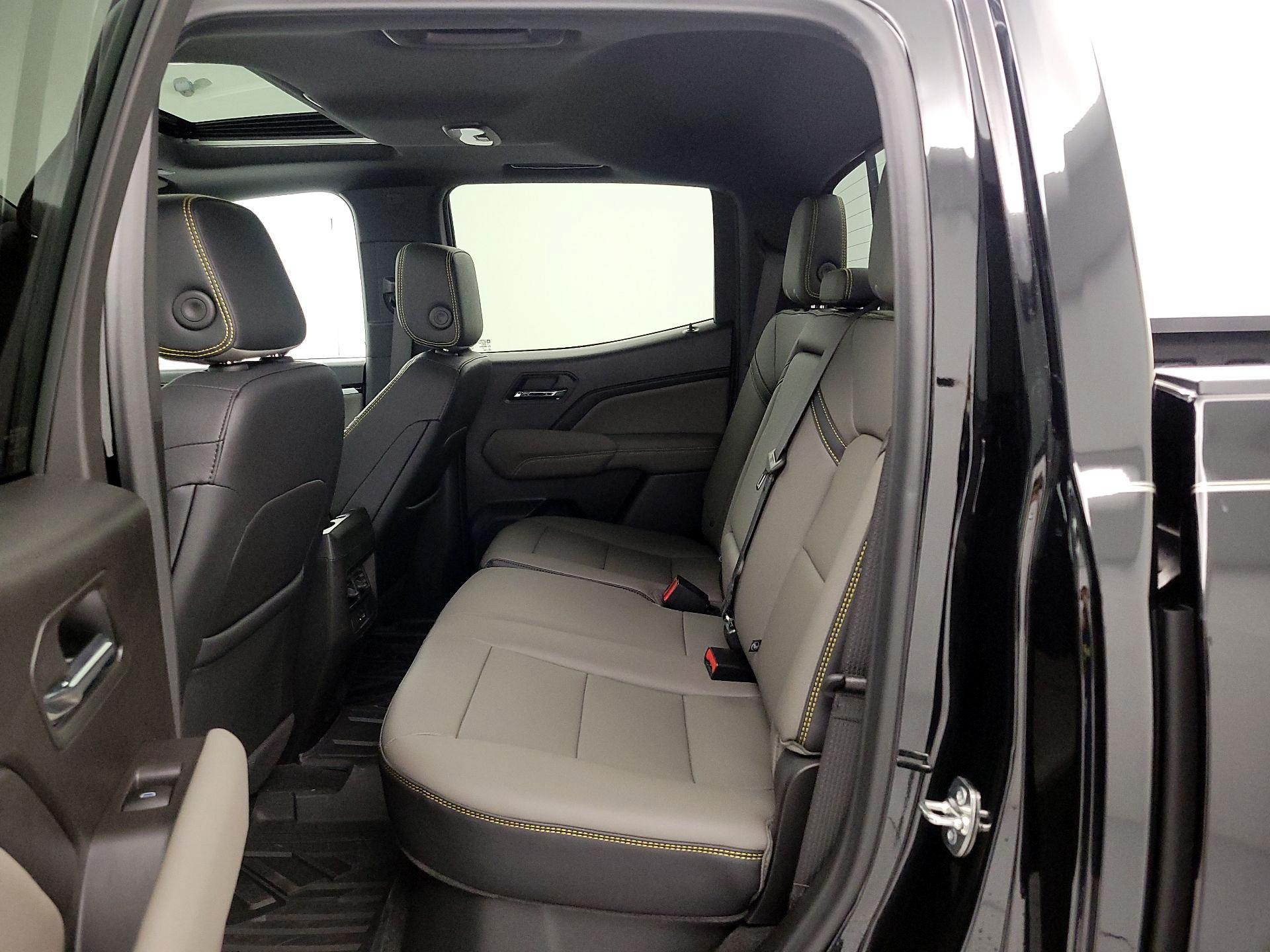 Thumbnail: 2026 Chevrolet Colorado - 20