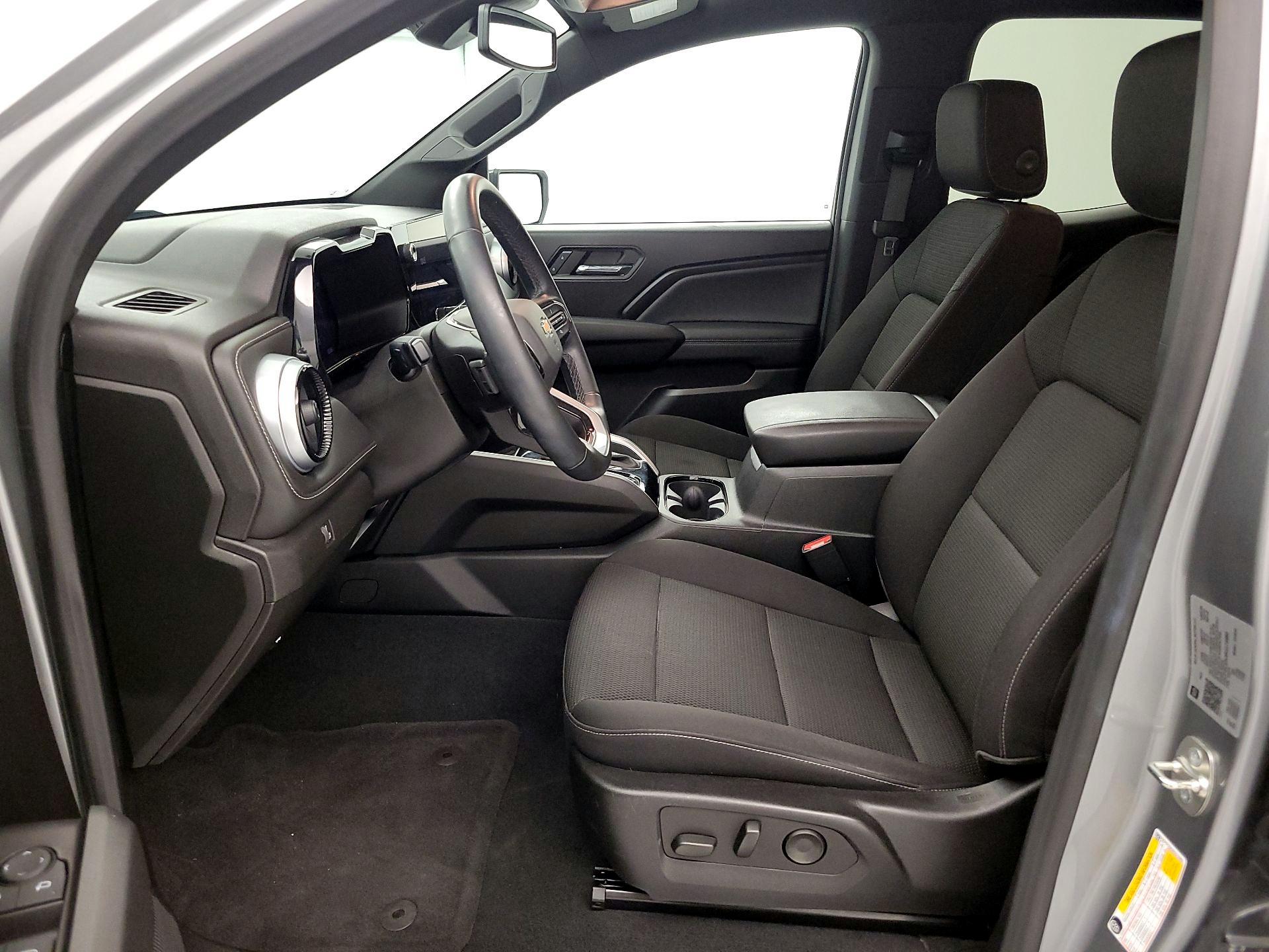 Thumbnail: 2024 Chevrolet Colorado - 11