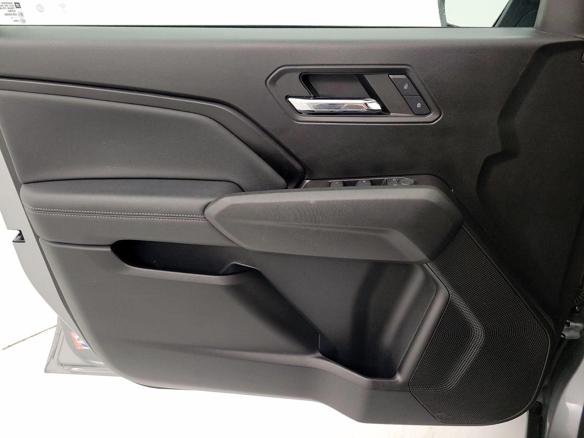 Thumbnail: 2024 Chevrolet Colorado - 12