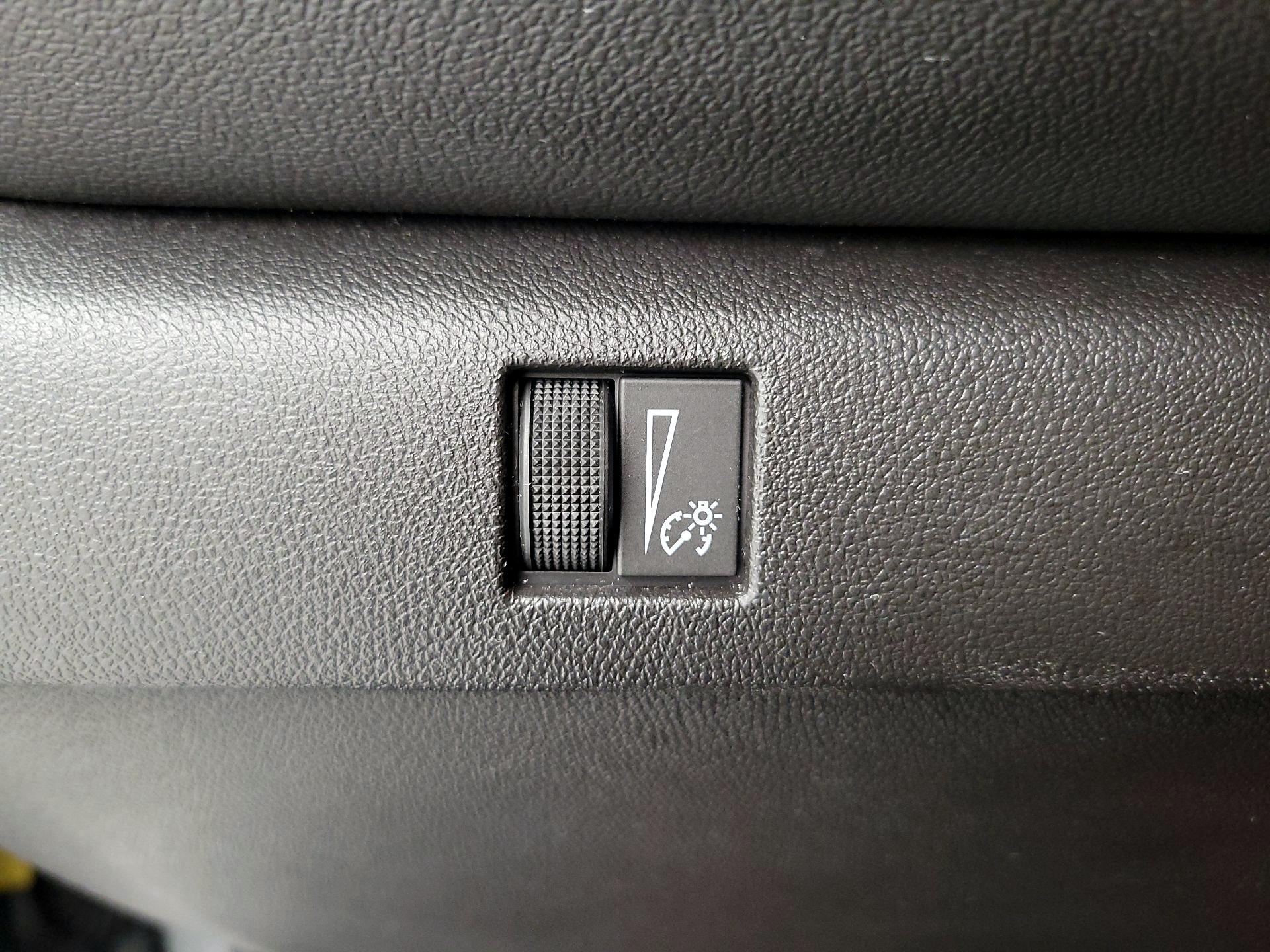 Thumbnail: 2024 Chevrolet Colorado - 13