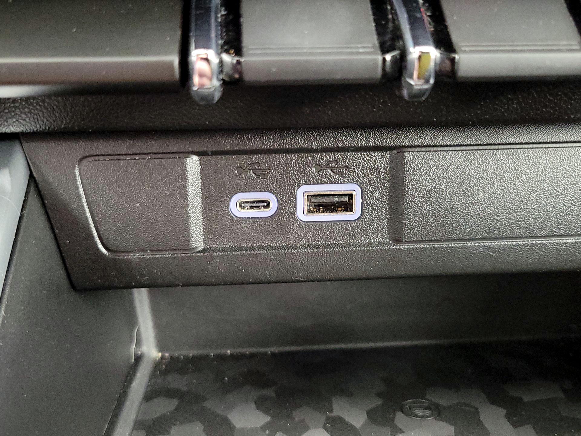 Thumbnail: 2024 Chevrolet Colorado - 18