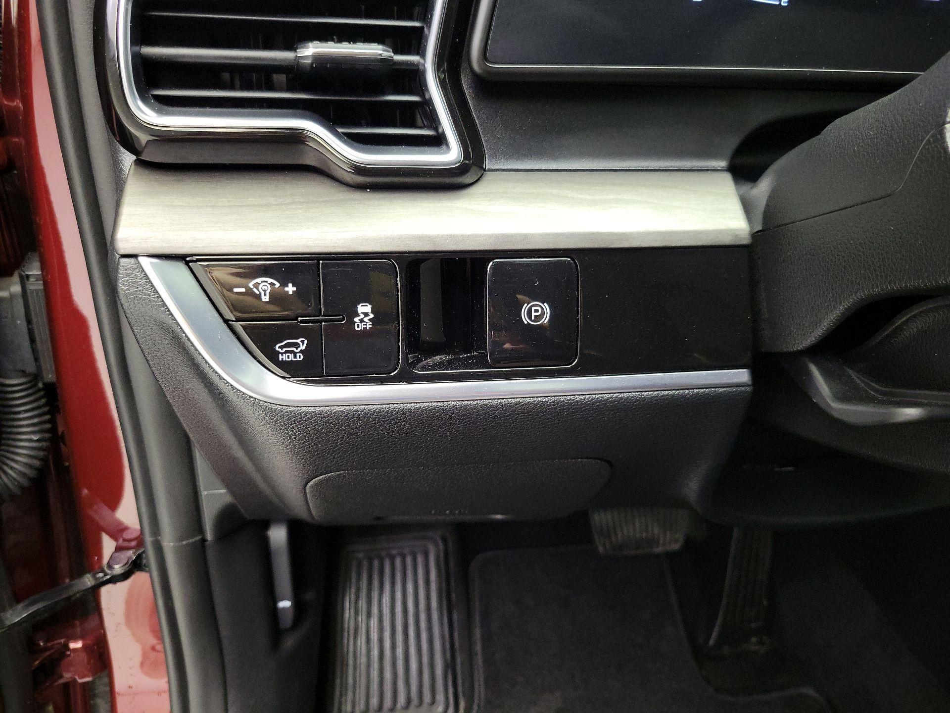 Thumbnail: 2023 Kia Sportage - 13