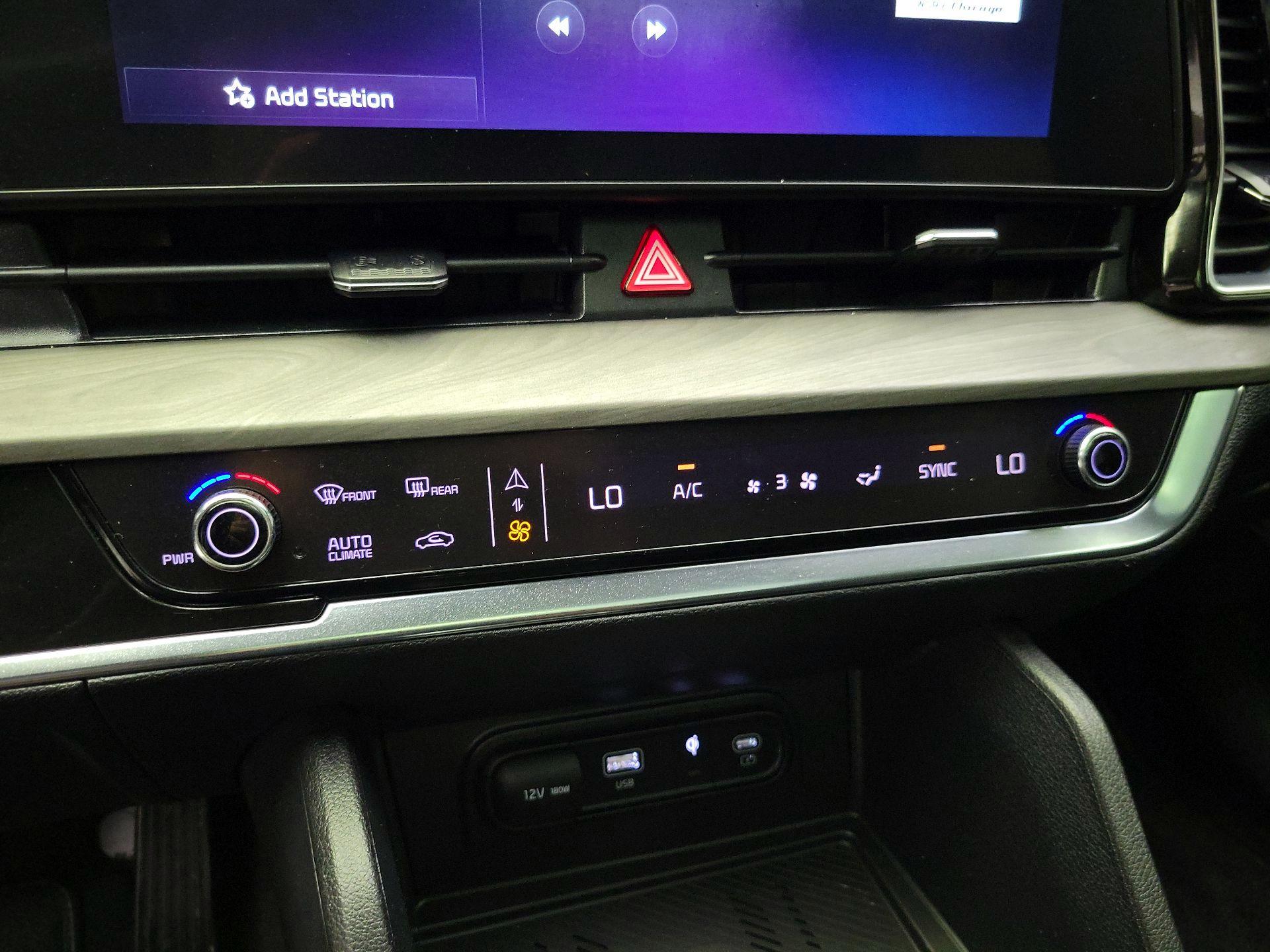 Thumbnail: 2023 Kia Sportage - 17