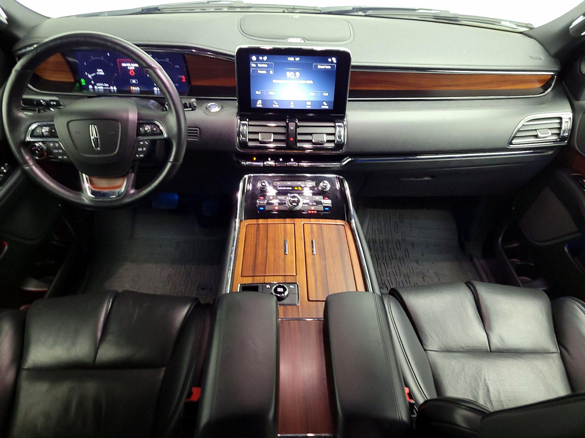 Thumbnail: 2019 Lincoln Navigator - 9