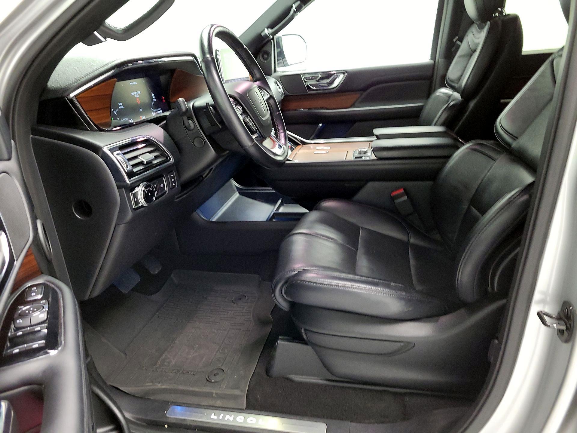 Thumbnail: 2019 Lincoln Navigator - 11