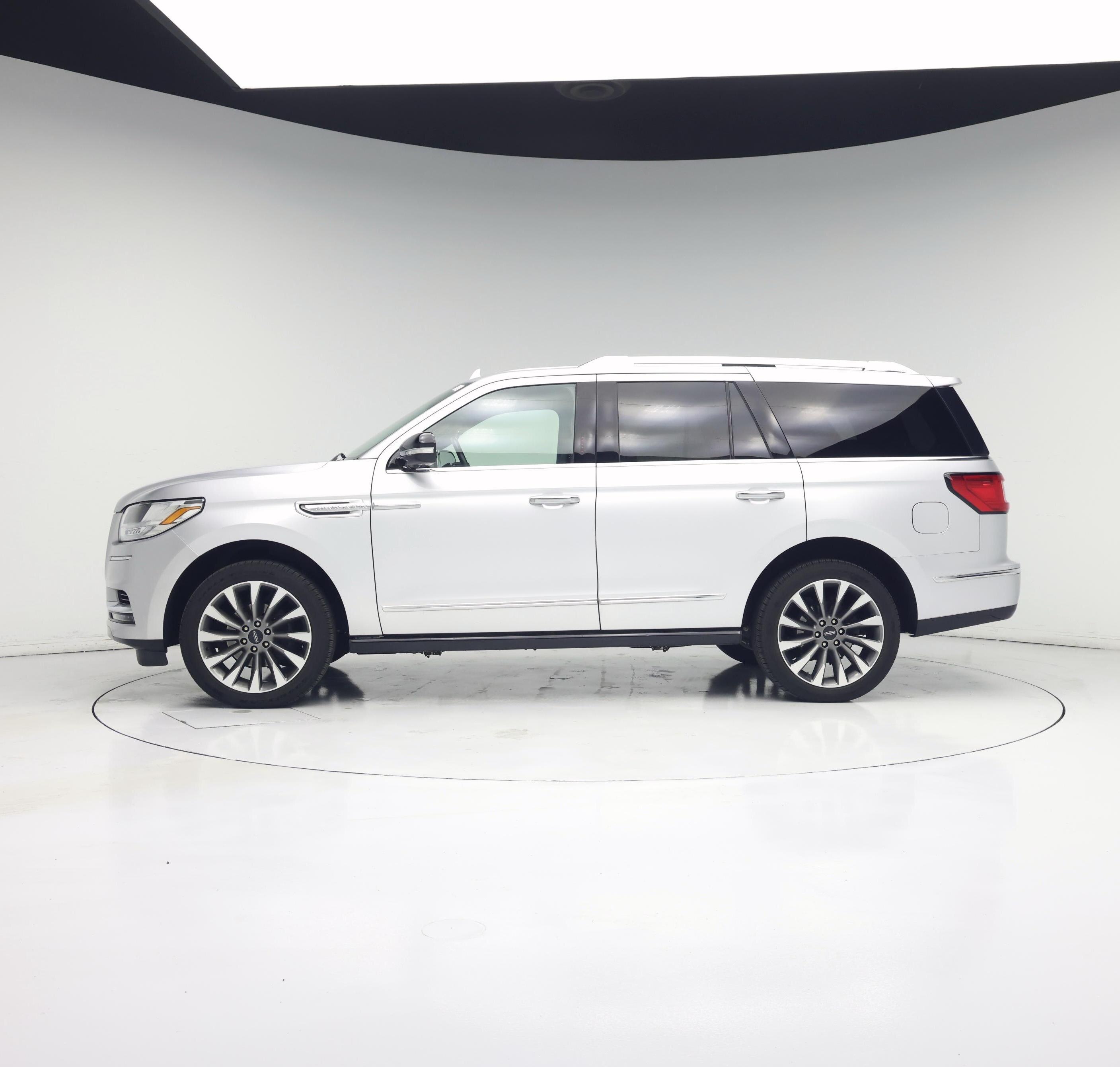 Thumbnail: 2019 Lincoln Navigator - 3