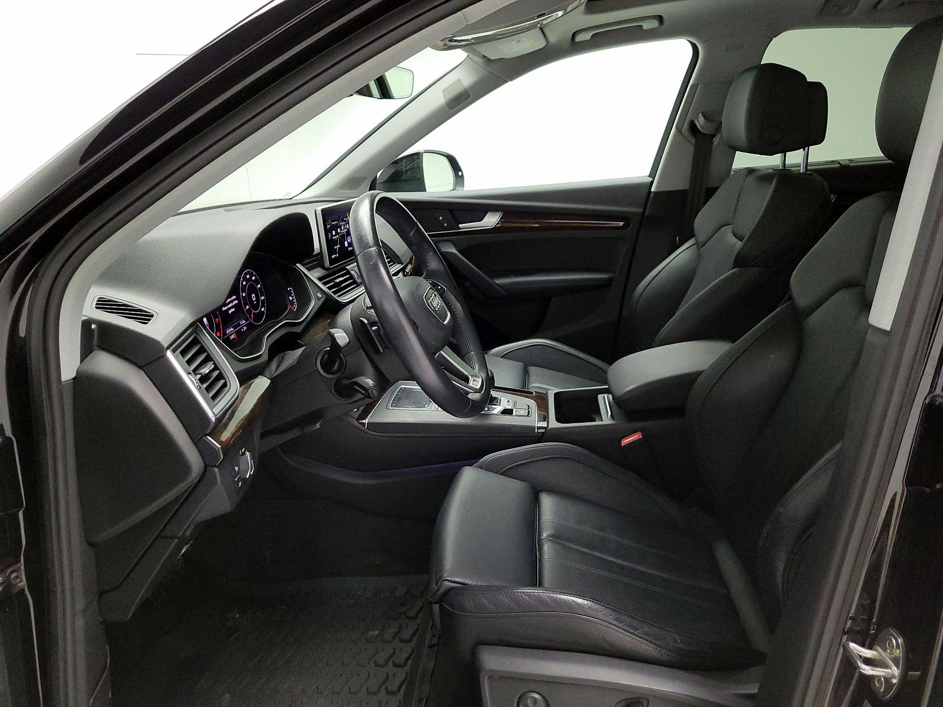 Thumbnail: 2019 Audi Q5 - 11