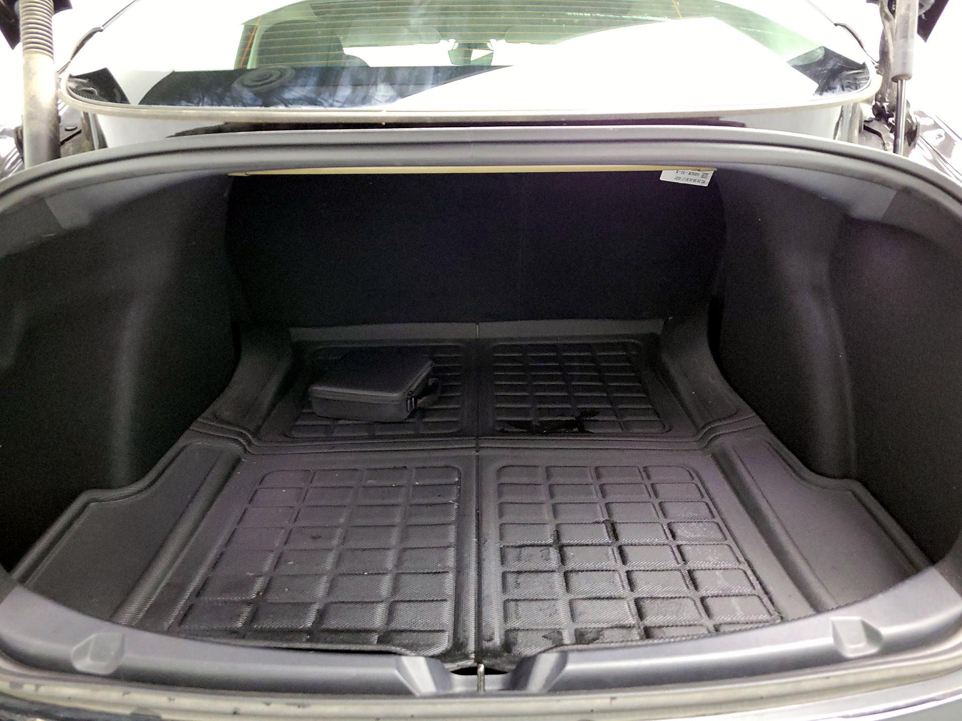 Thumbnail: 2023 Tesla Model 3 - 16