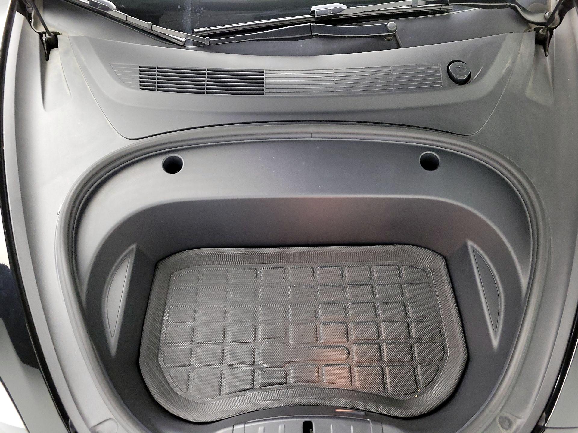 Thumbnail: 2023 Tesla Model 3 - 17