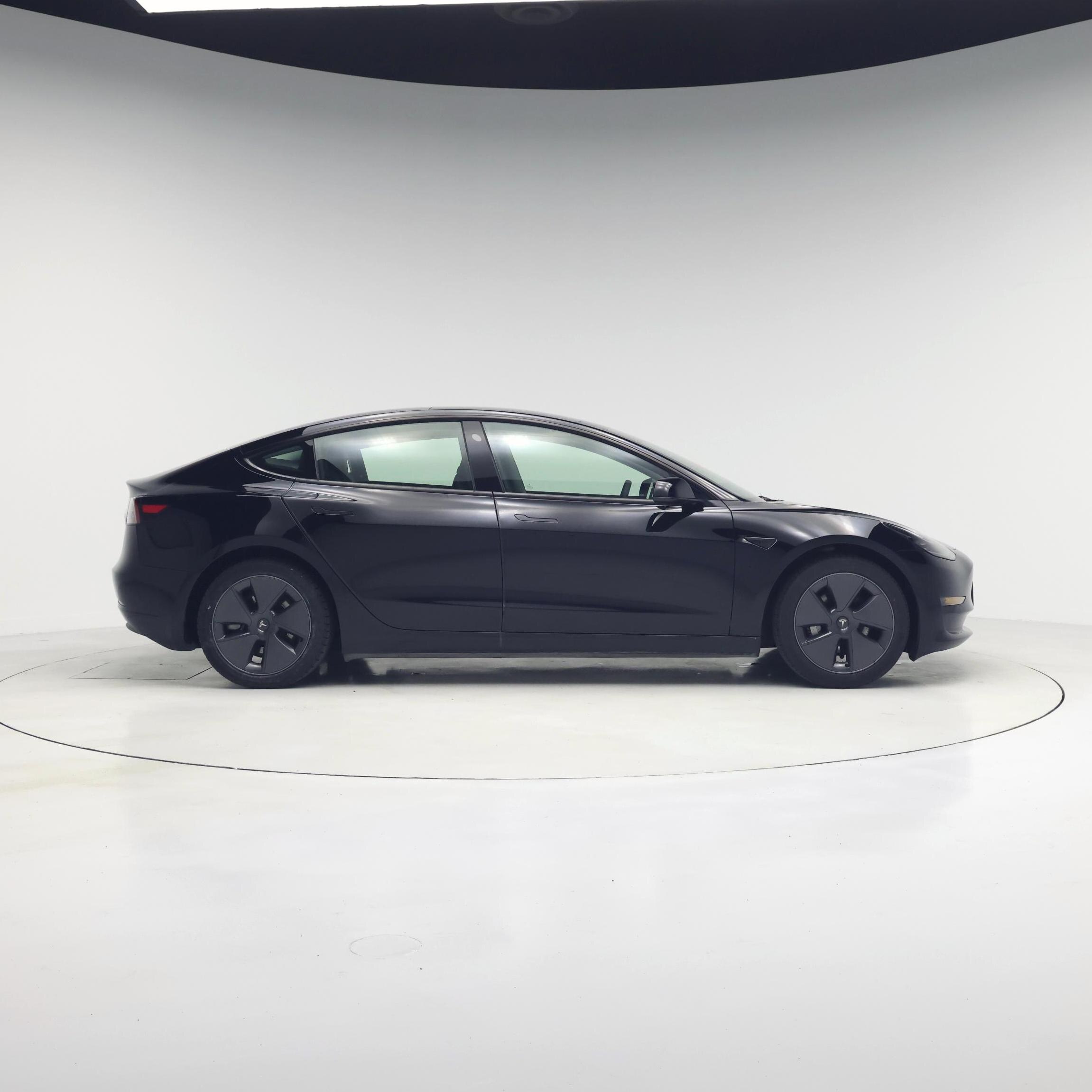 Thumbnail: 2023 Tesla Model 3 - 7