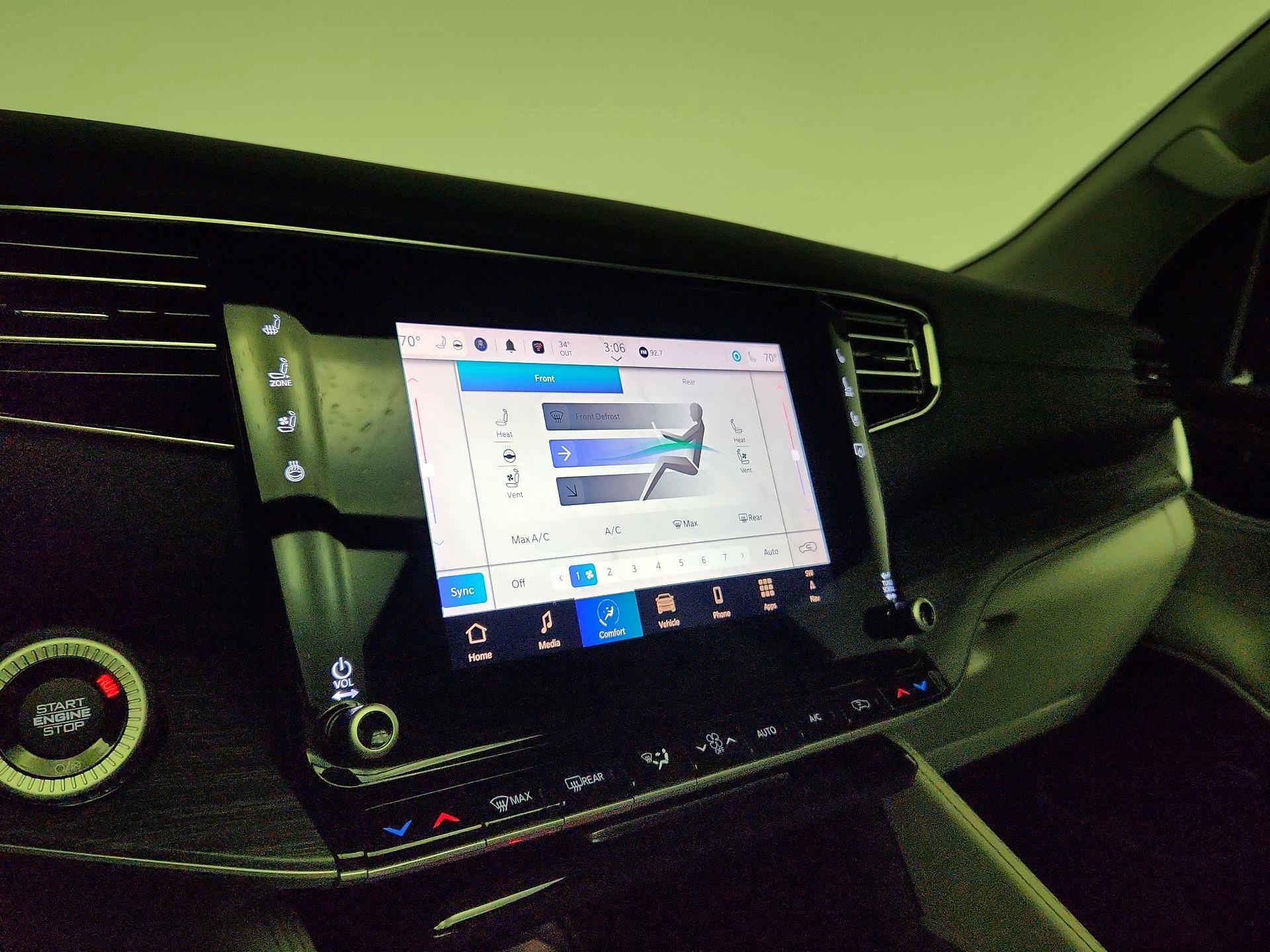 Thumbnail: 2023 Jeep Wagoneer - 17