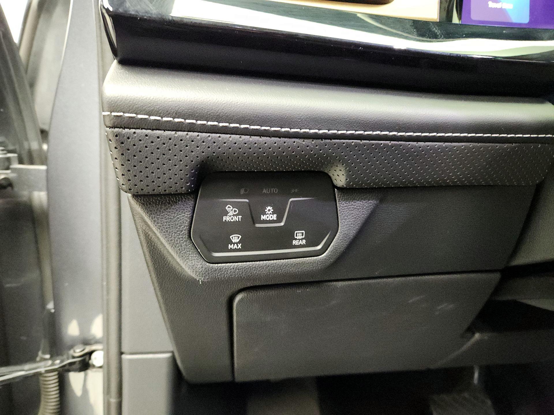 Thumbnail: 2024 Volkswagen Atlas - 13