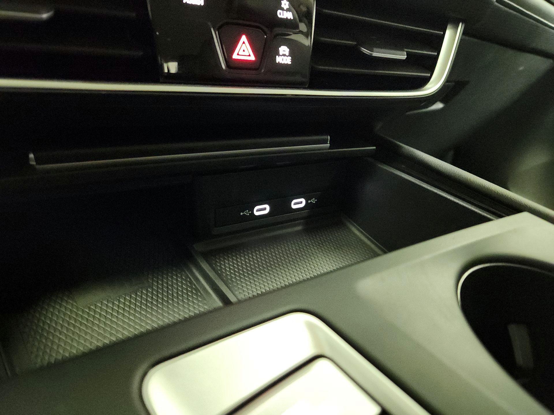 Thumbnail: 2024 Volkswagen Atlas - 18