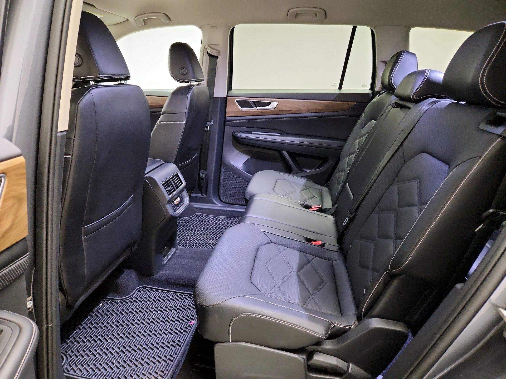 Thumbnail: 2024 Volkswagen Atlas - 19