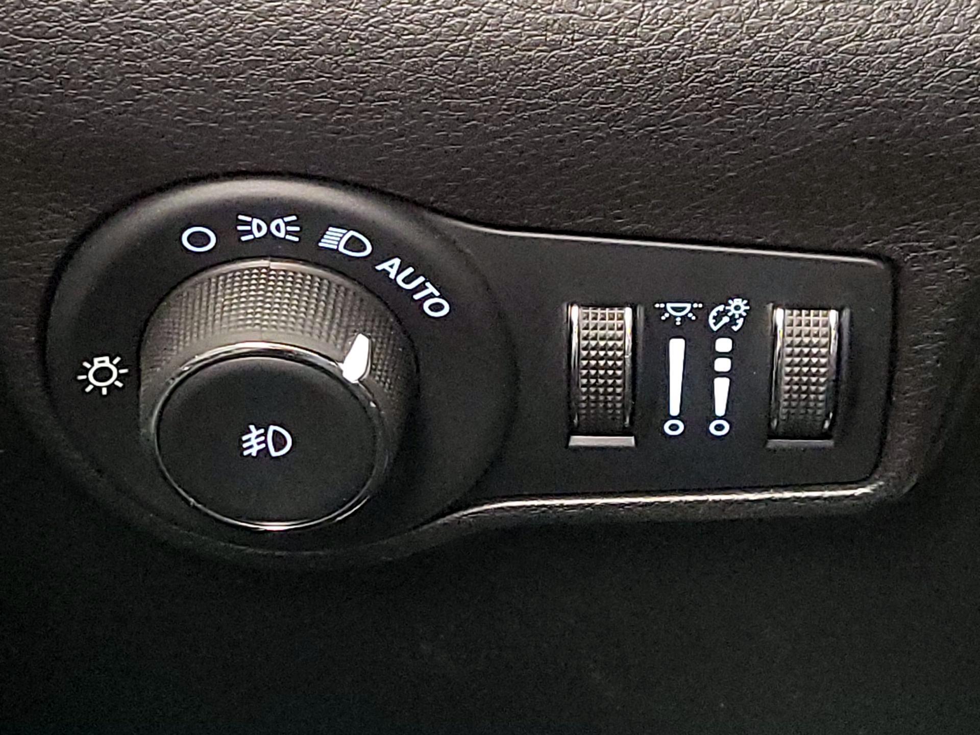 Thumbnail: 2022 Jeep Compass - 13