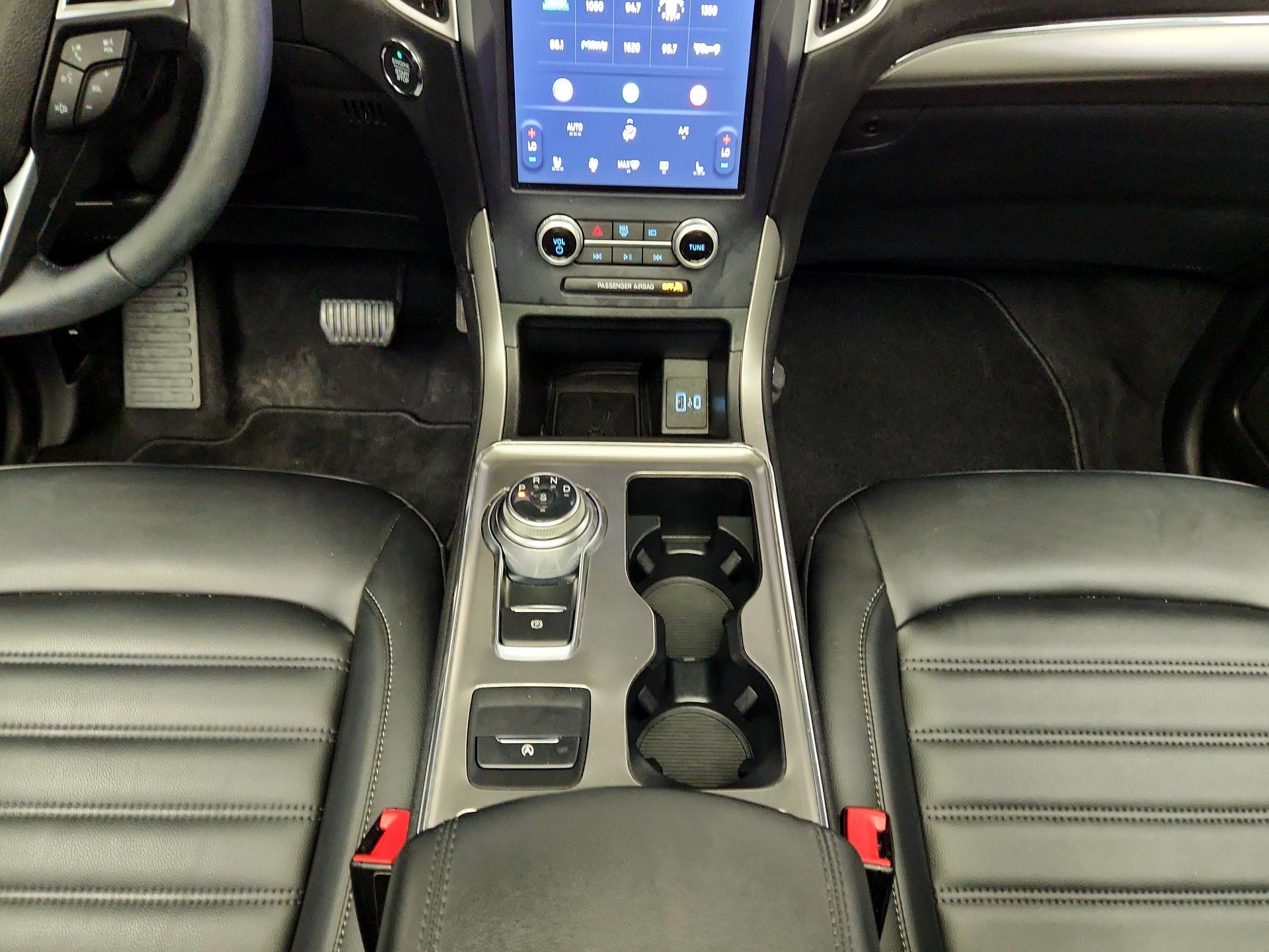 Thumbnail: 2022 Ford Edge - 17