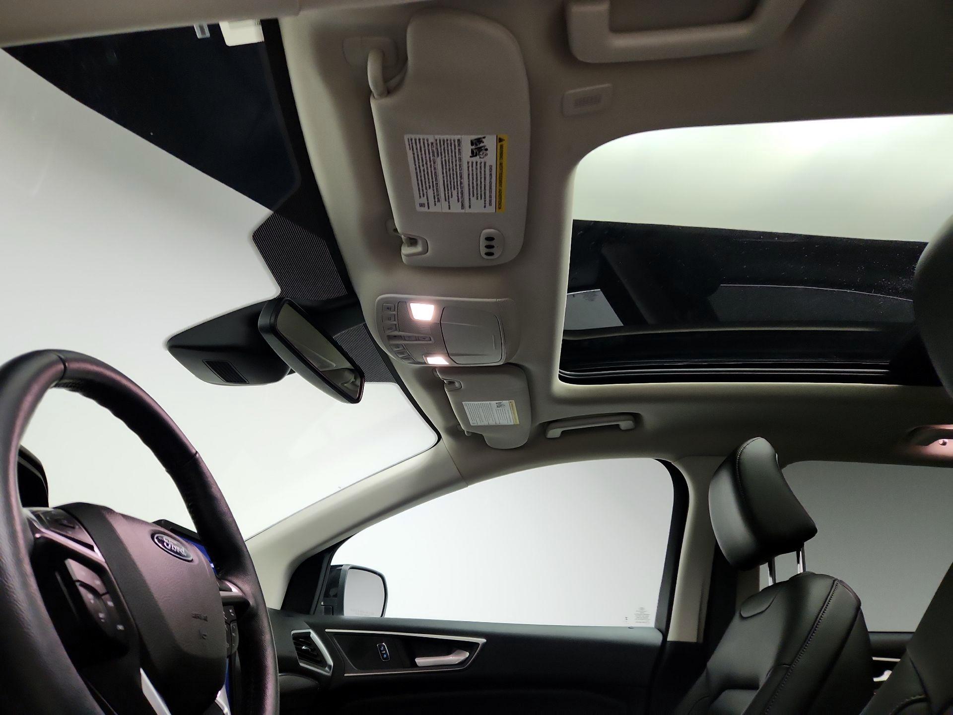 Thumbnail: 2022 Ford Edge - 19