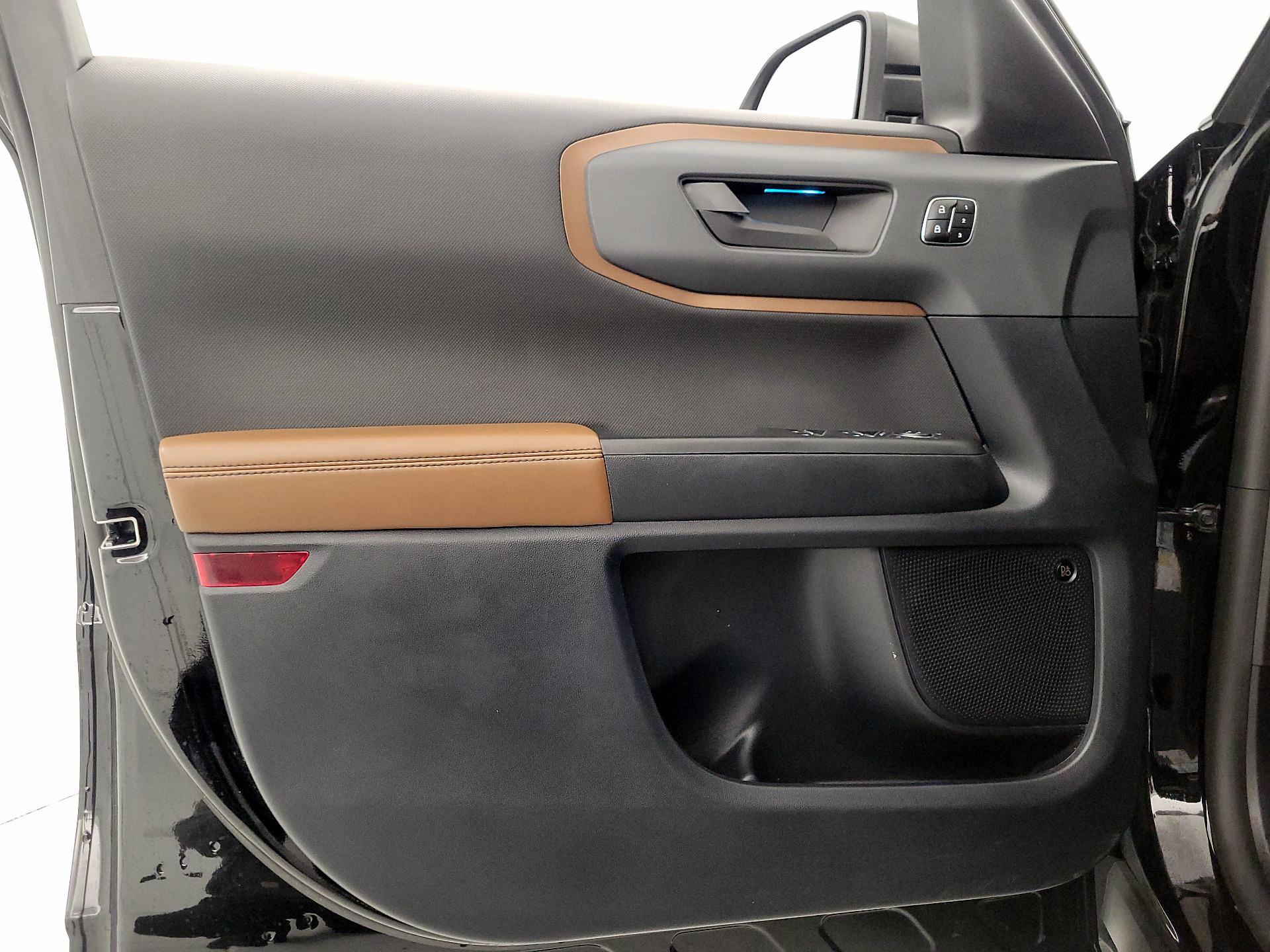 Thumbnail: 2023 Ford Bronco Sport - 12