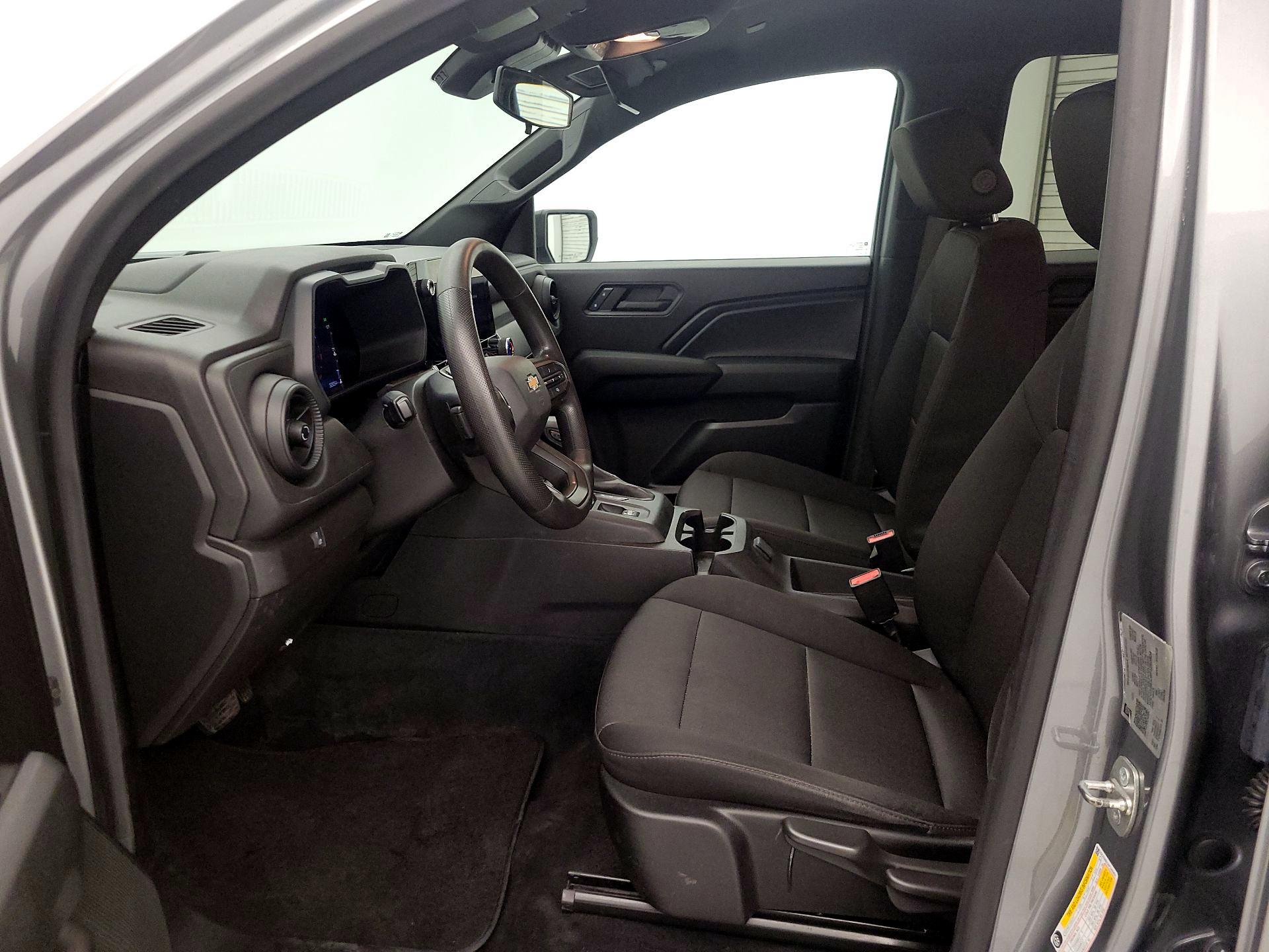 Thumbnail: 2023 Chevrolet Colorado - 11