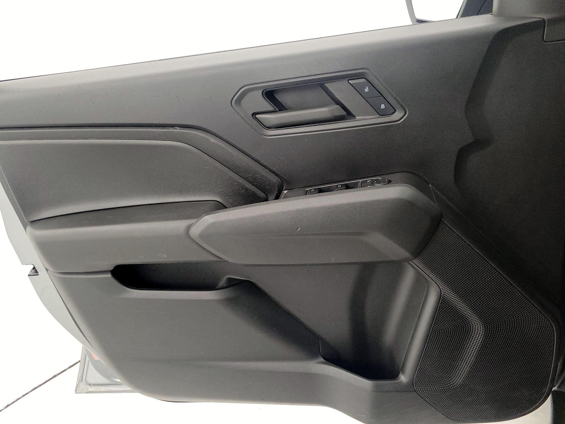 Thumbnail: 2023 Chevrolet Colorado - 12