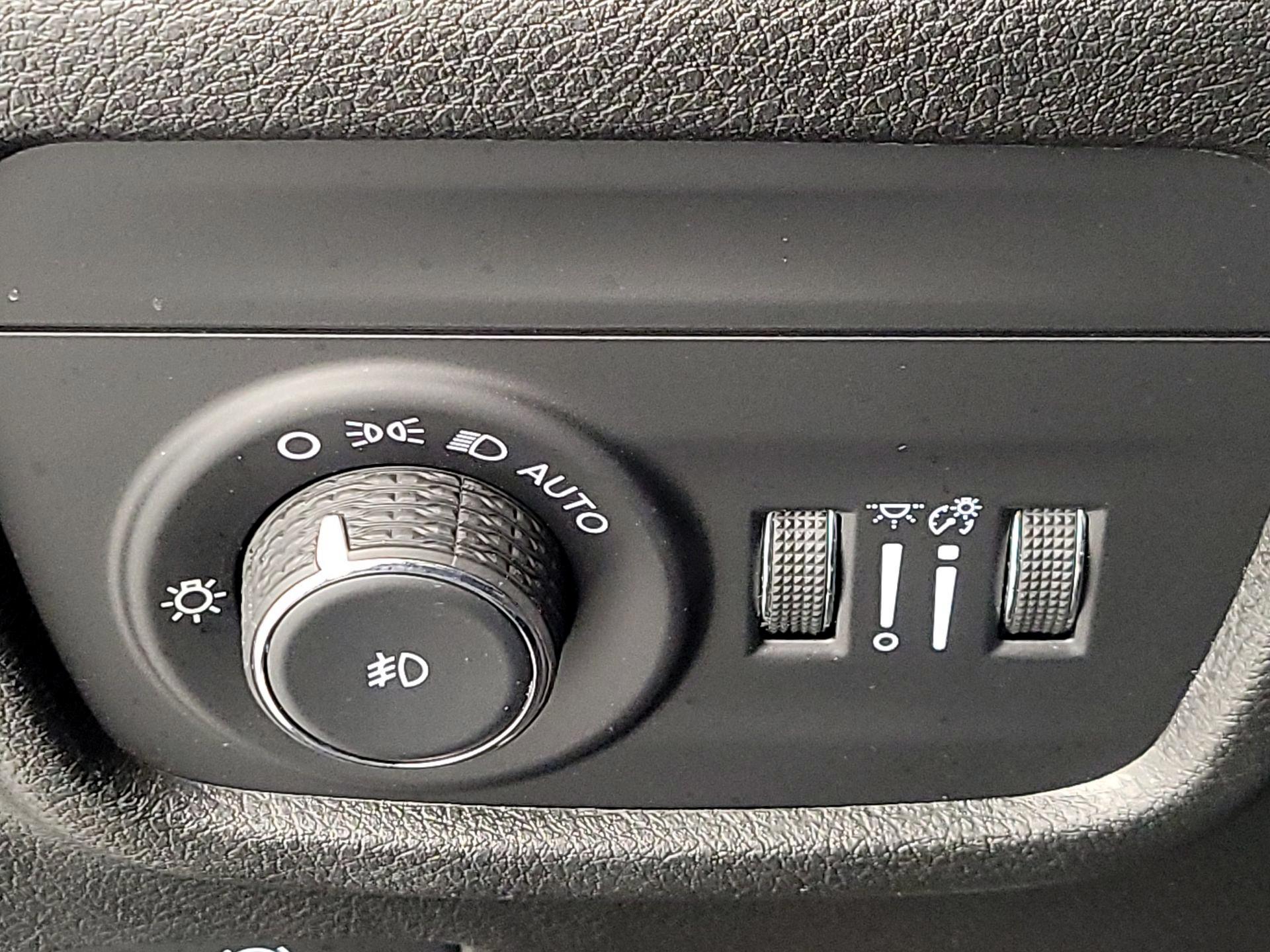 Thumbnail: 2023 Jeep Grand Cherokee - 13