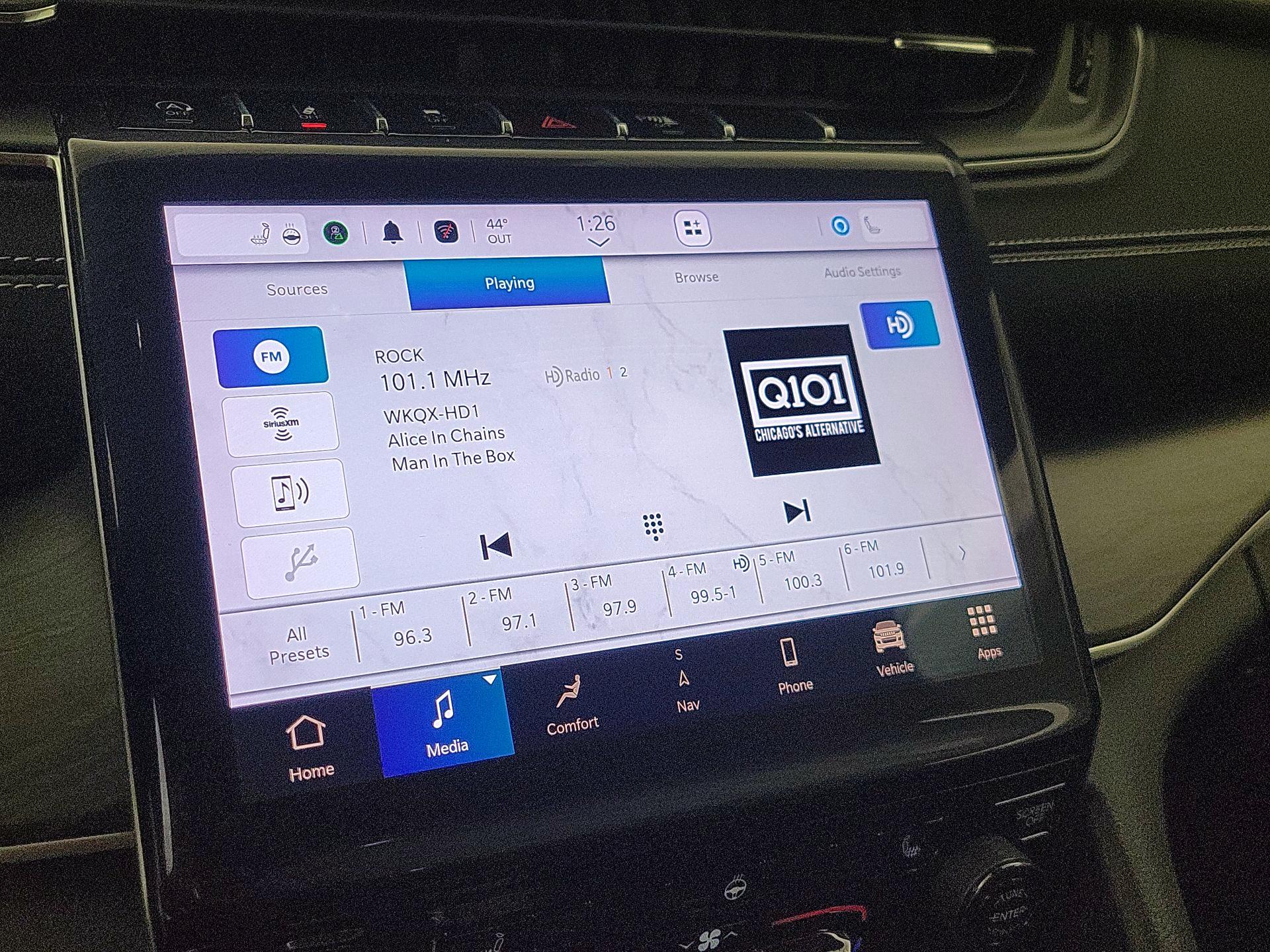 Thumbnail: 2023 Jeep Grand Cherokee - 16