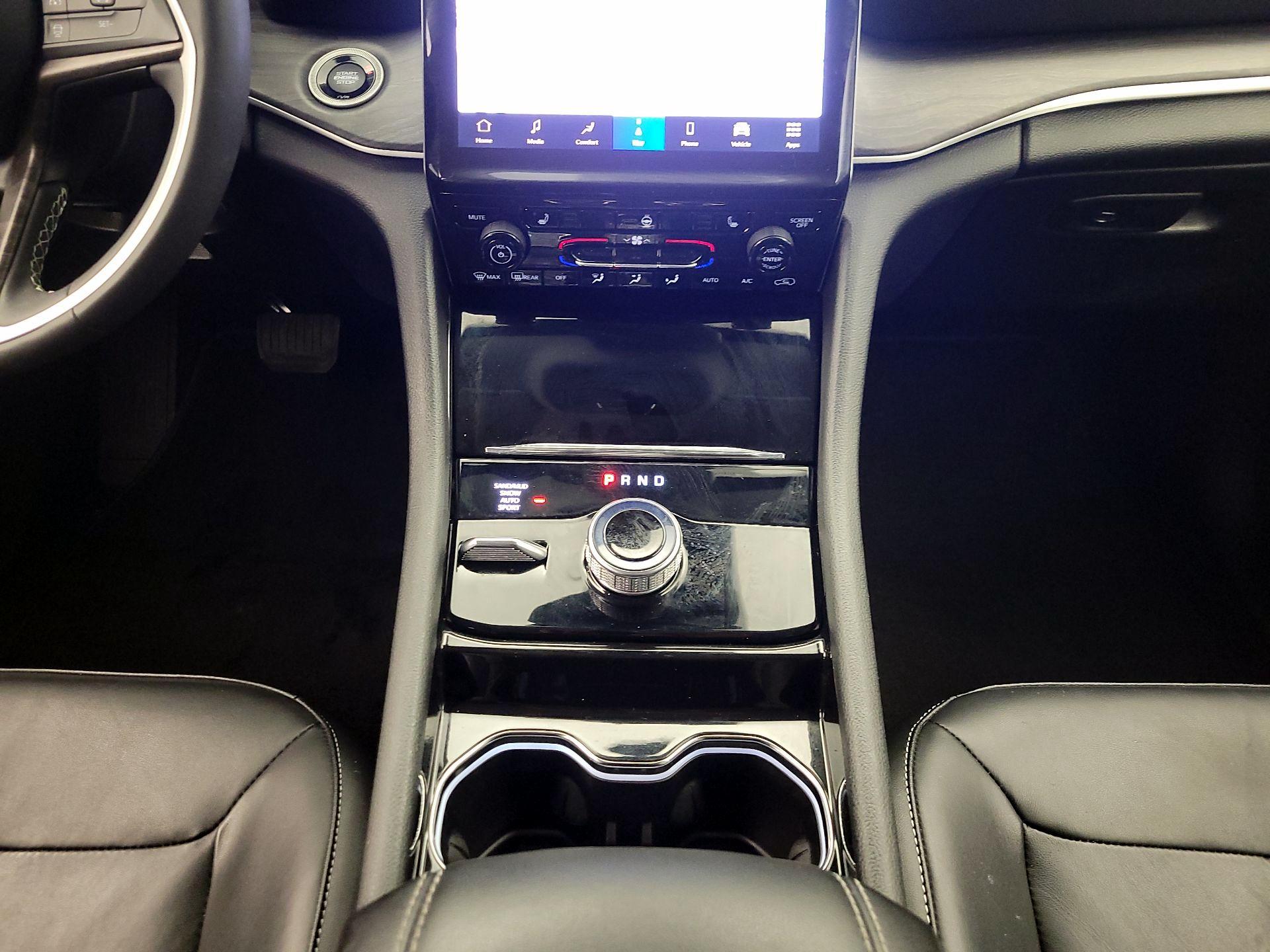 Thumbnail: 2023 Jeep Grand Cherokee - 18