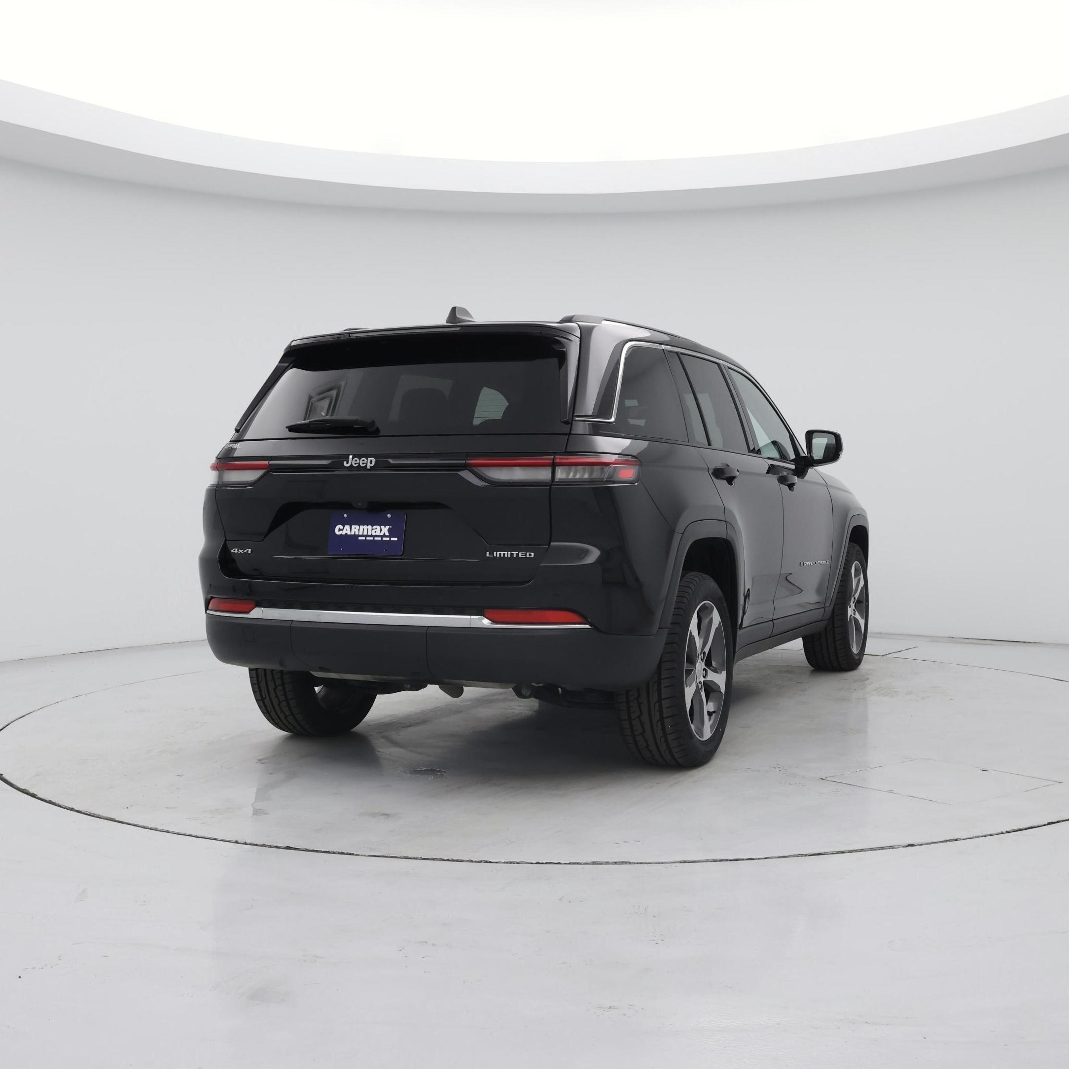 Thumbnail: 2023 Jeep Grand Cherokee - 8