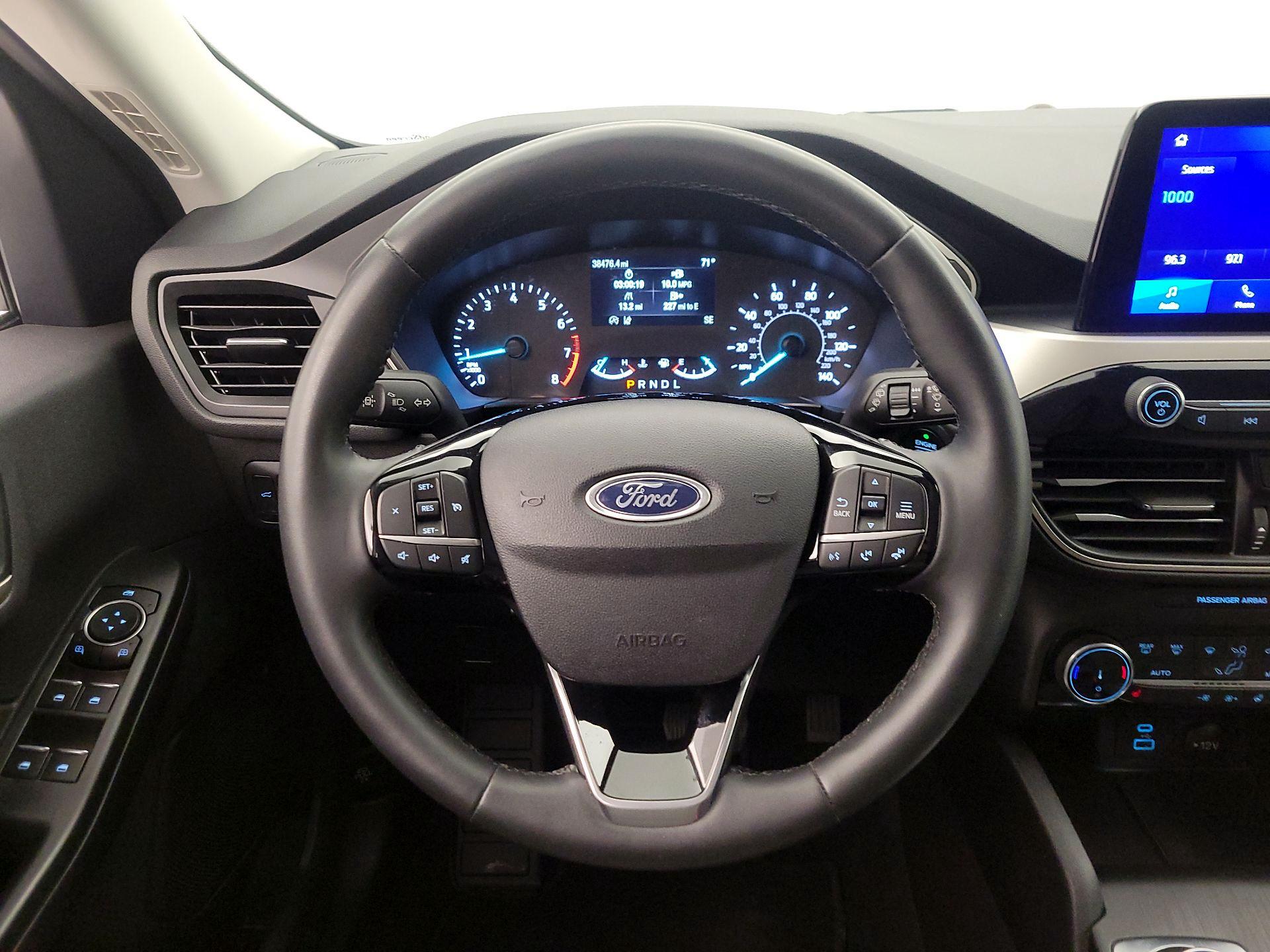 Thumbnail: 2022 Ford Escape - 10
