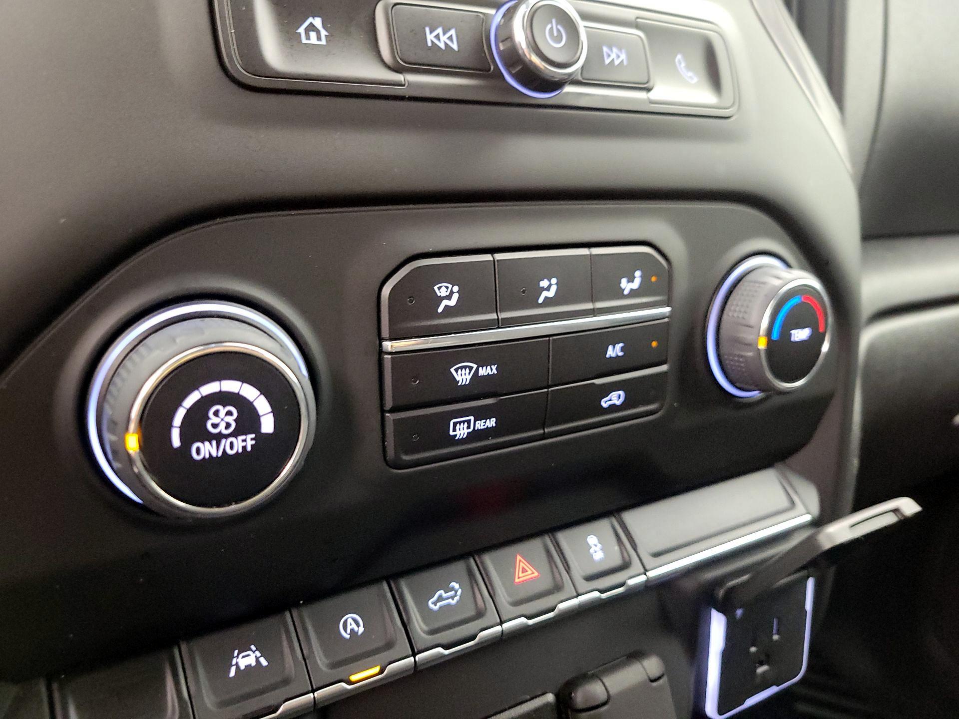 Thumbnail: 2022 Chevrolet Silverado 1500 - 16