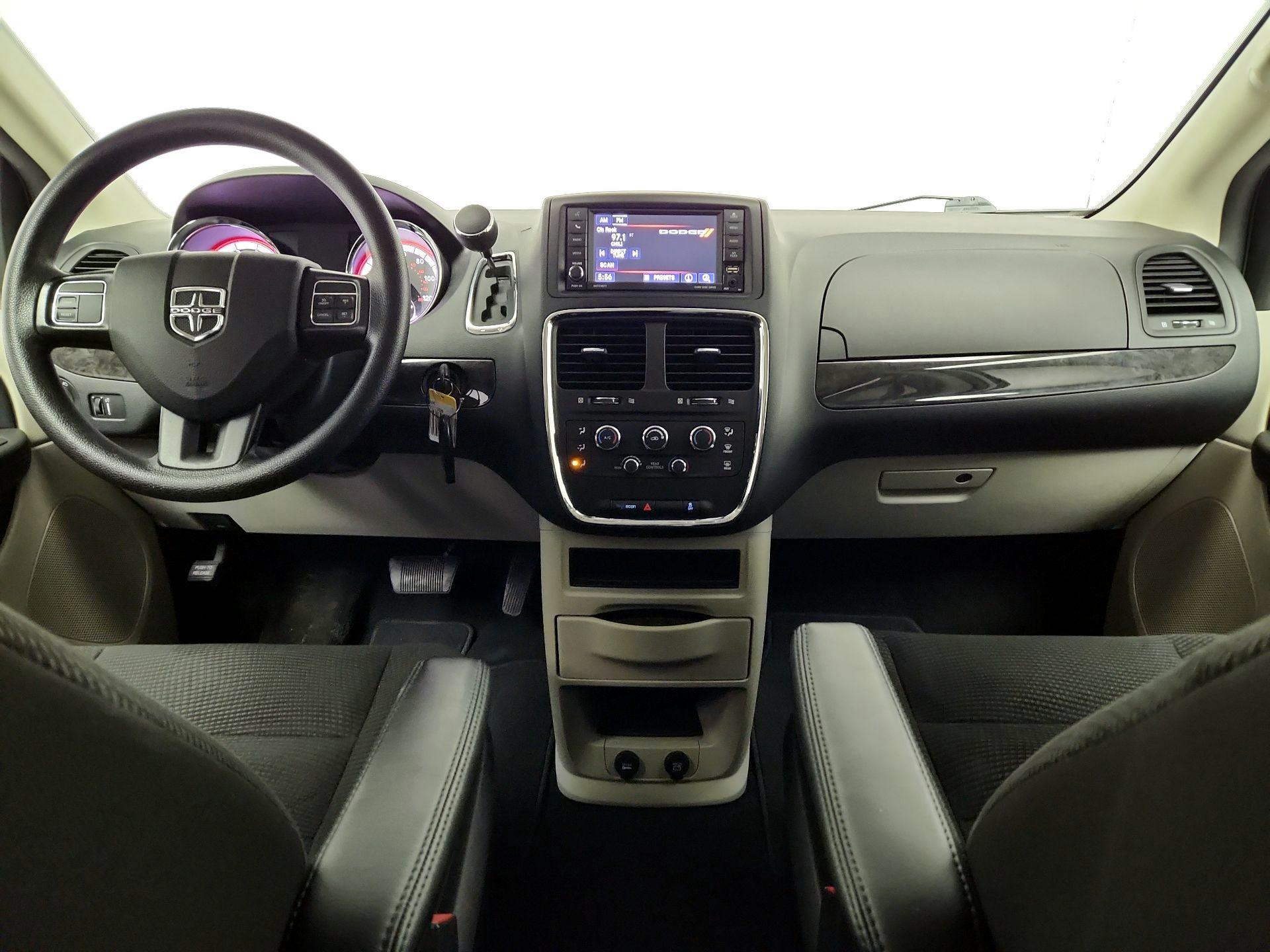 Thumbnail: 2020 Dodge Grand Caravan - 9